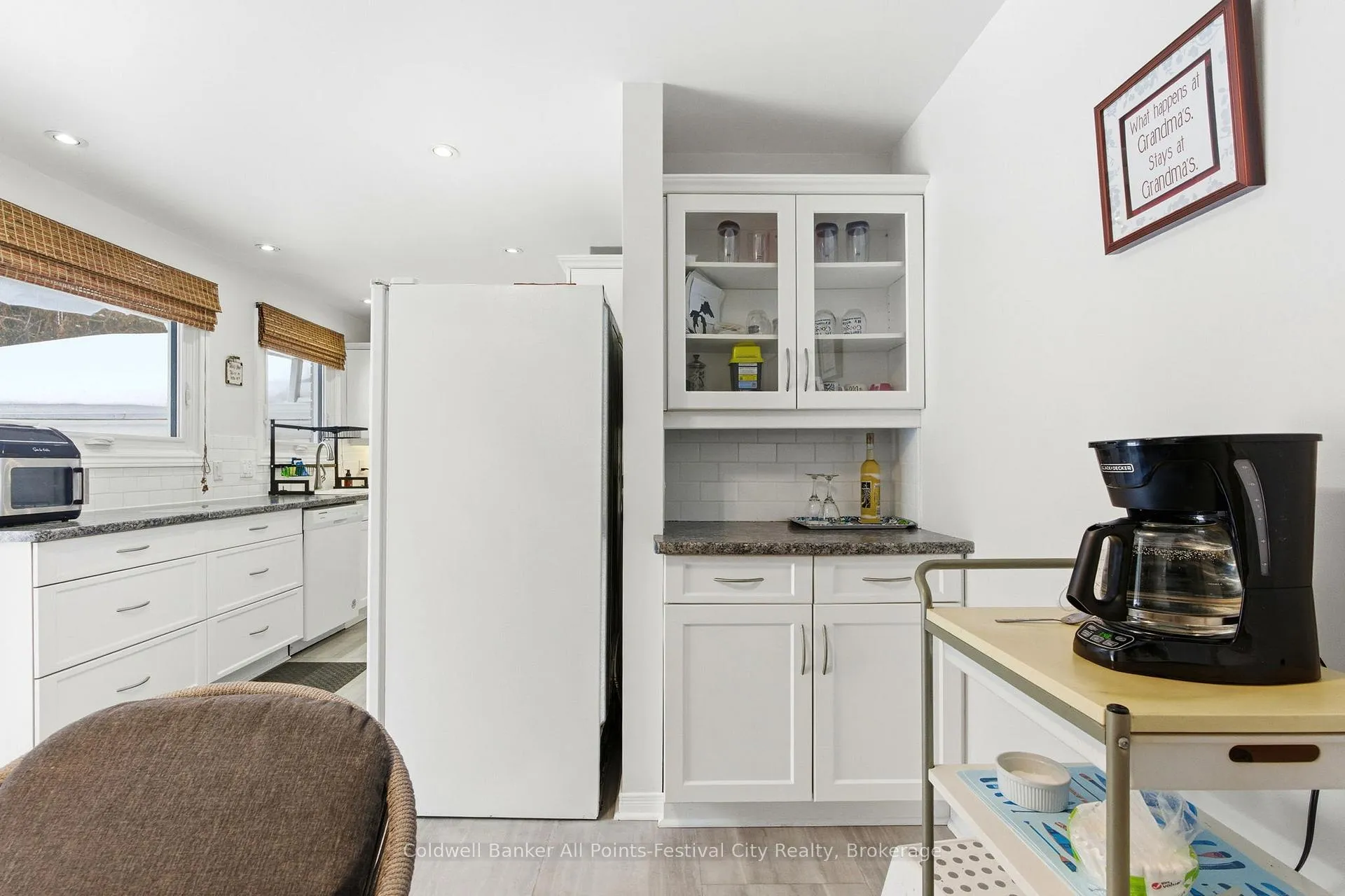 Photo 10 of 202 Bennett Street W, Goderich, Goderich (Town) — HOMEH
