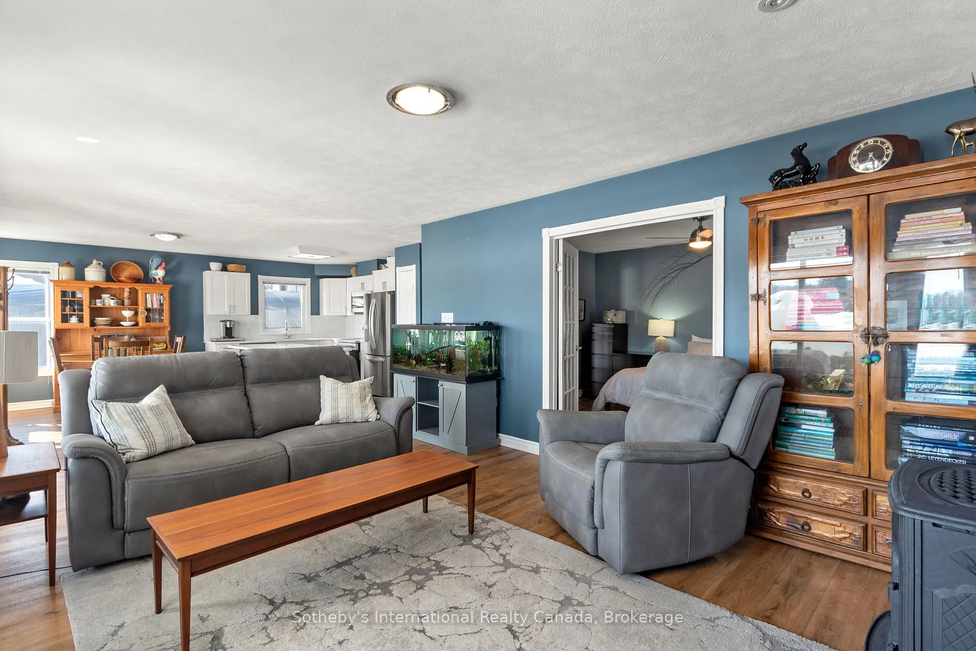 Photo 12 of 604 Champlain Road, Tiny, Rural Tiny — HOMEH