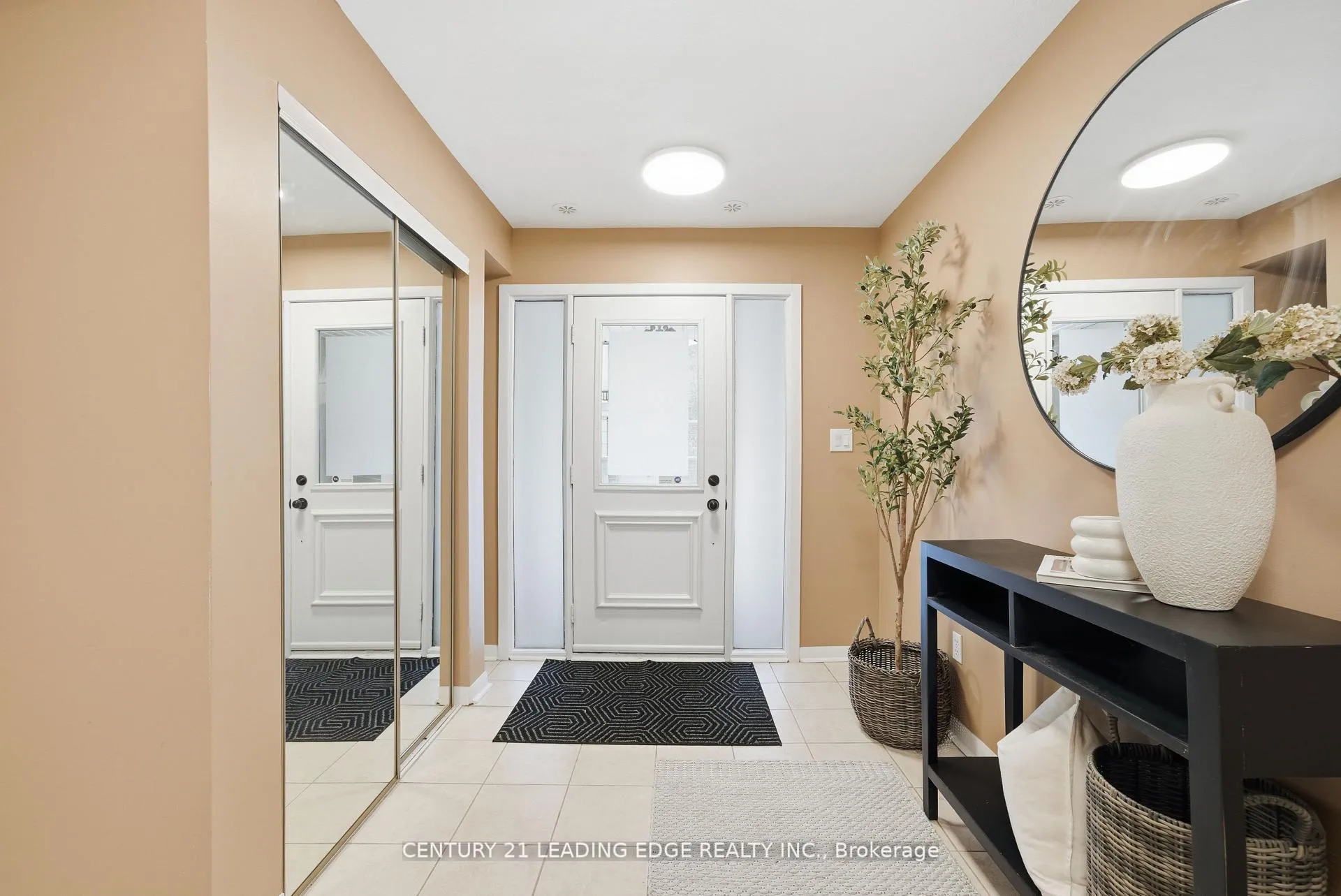 Photo 5 of Unit 87, 1250 St. Martins Drive, Pickering, Bay Ridges — HOMEH
