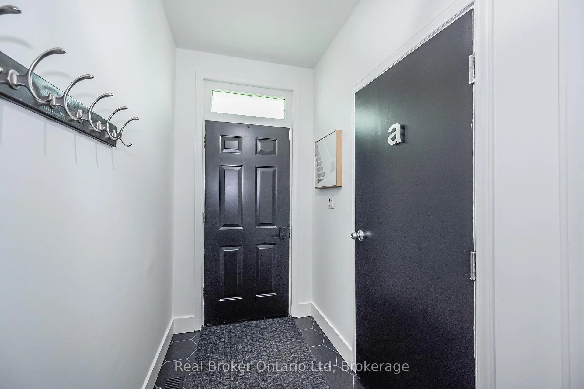 Photo 3 of 376 York Road, Guelph, St. Patrick's Ward — HOMEH