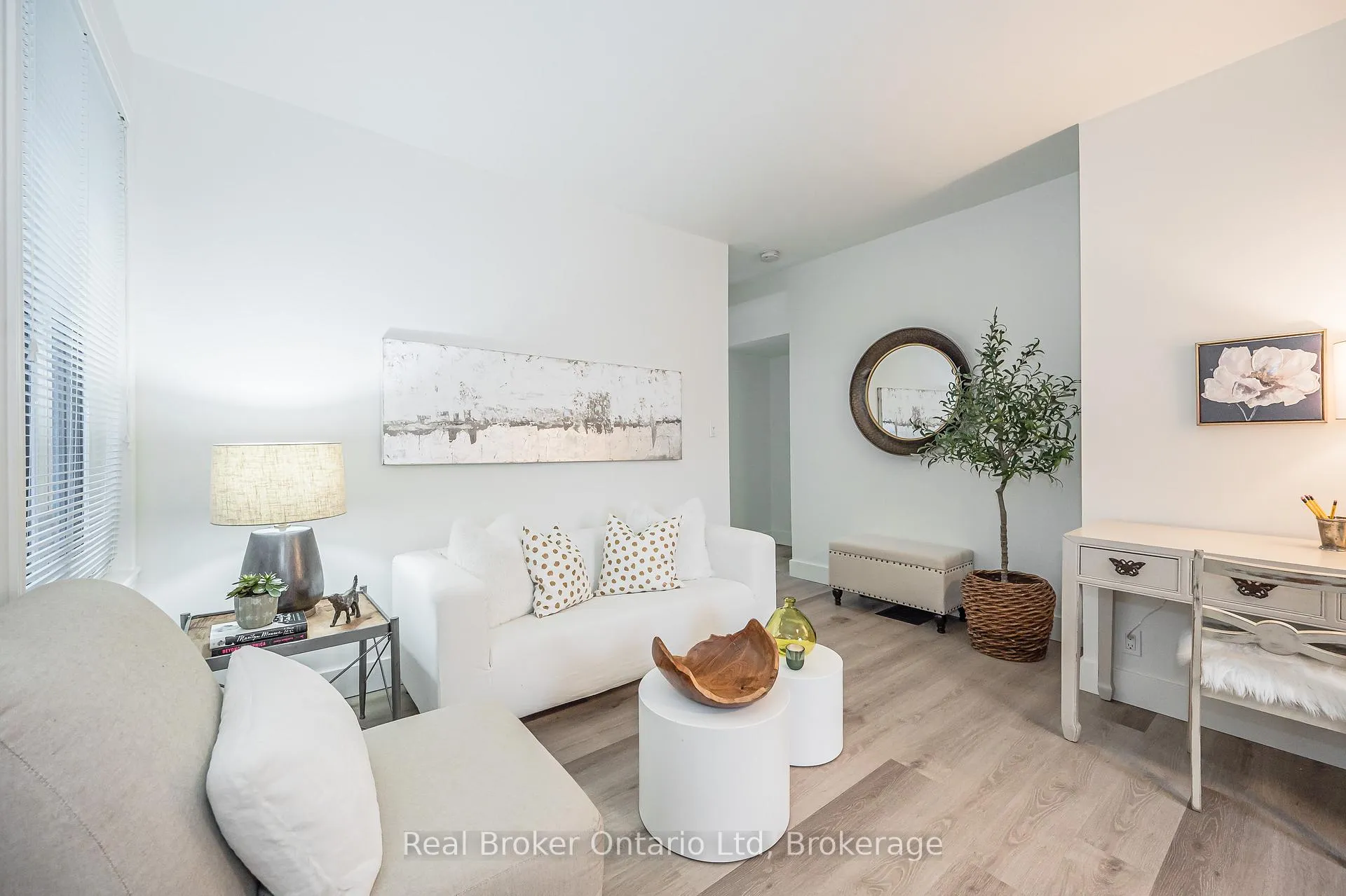 Photo 5 of 376 York Road, Guelph, St. Patrick's Ward — HOMEH