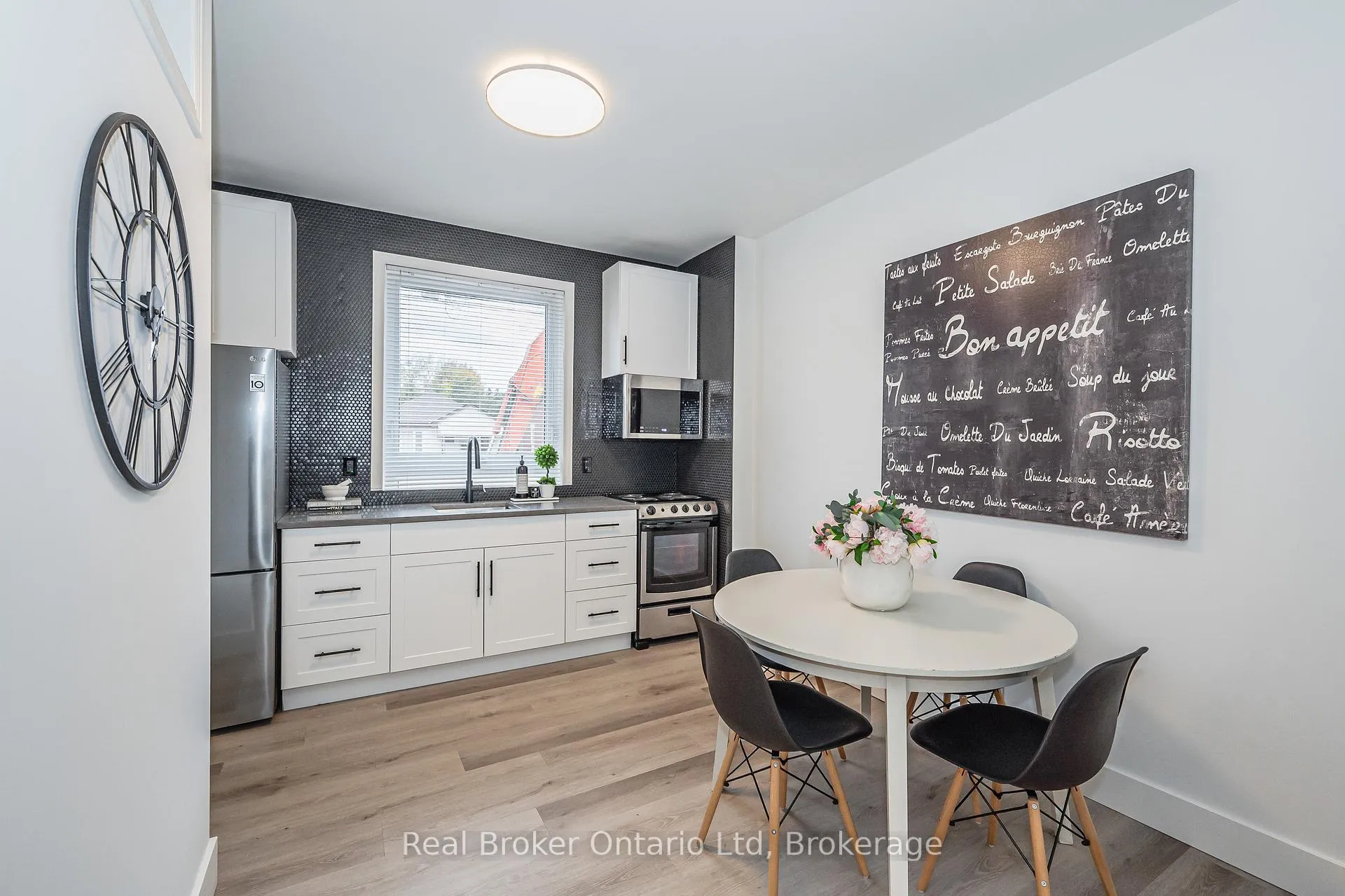 Photo 9 of 376 York Road, Guelph, St. Patrick's Ward — HOMEH