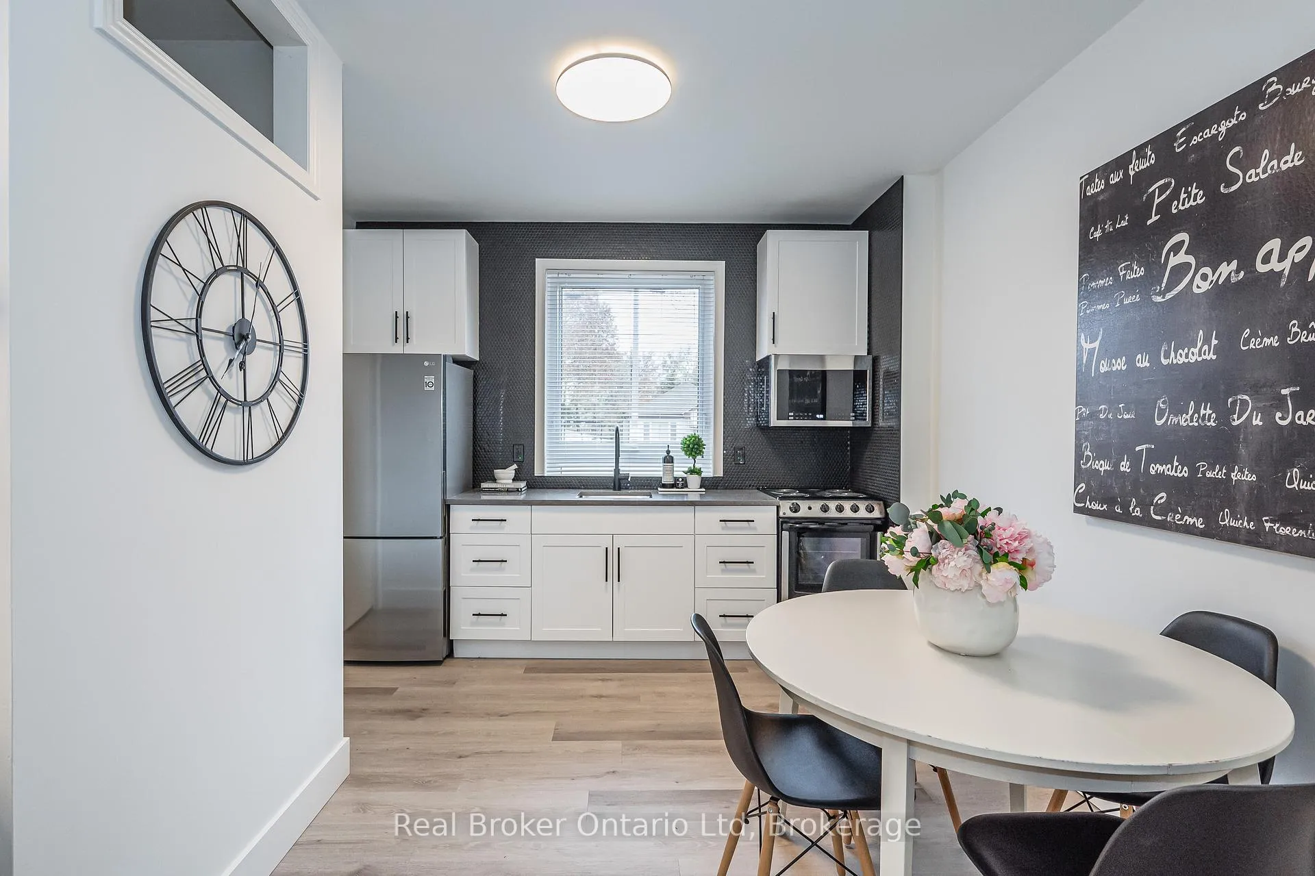 Photo 10 of 376 York Road, Guelph, St. Patrick's Ward — HOMEH