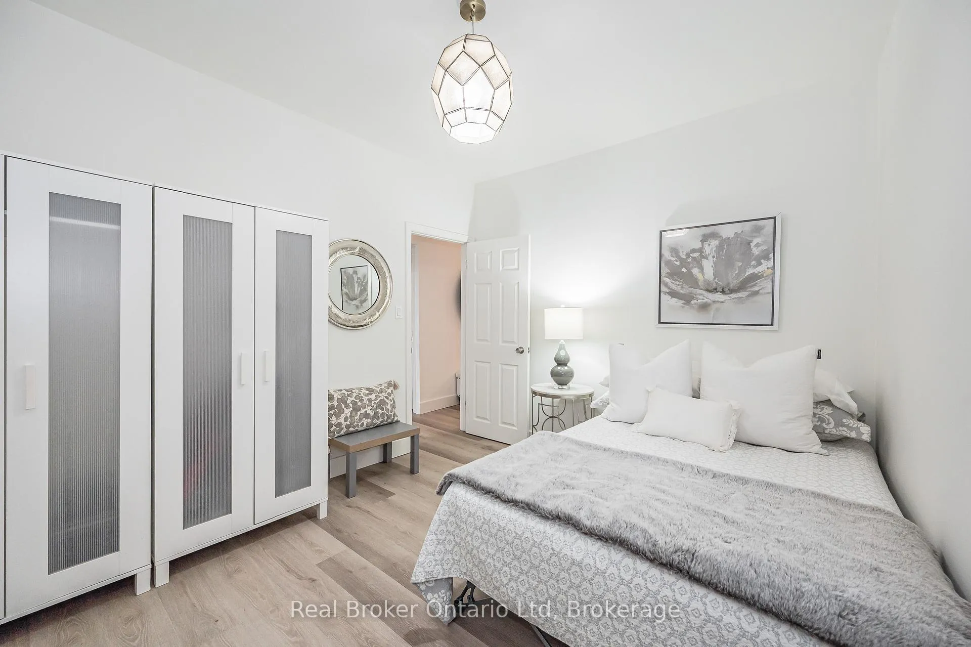 Photo 14 of 376 York Road, Guelph, St. Patrick's Ward — HOMEH
