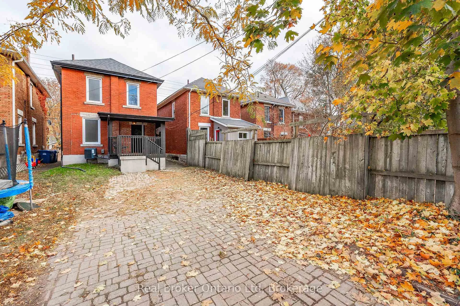 Photo 20 of 376 York Road, Guelph, St. Patrick's Ward — HOMEH