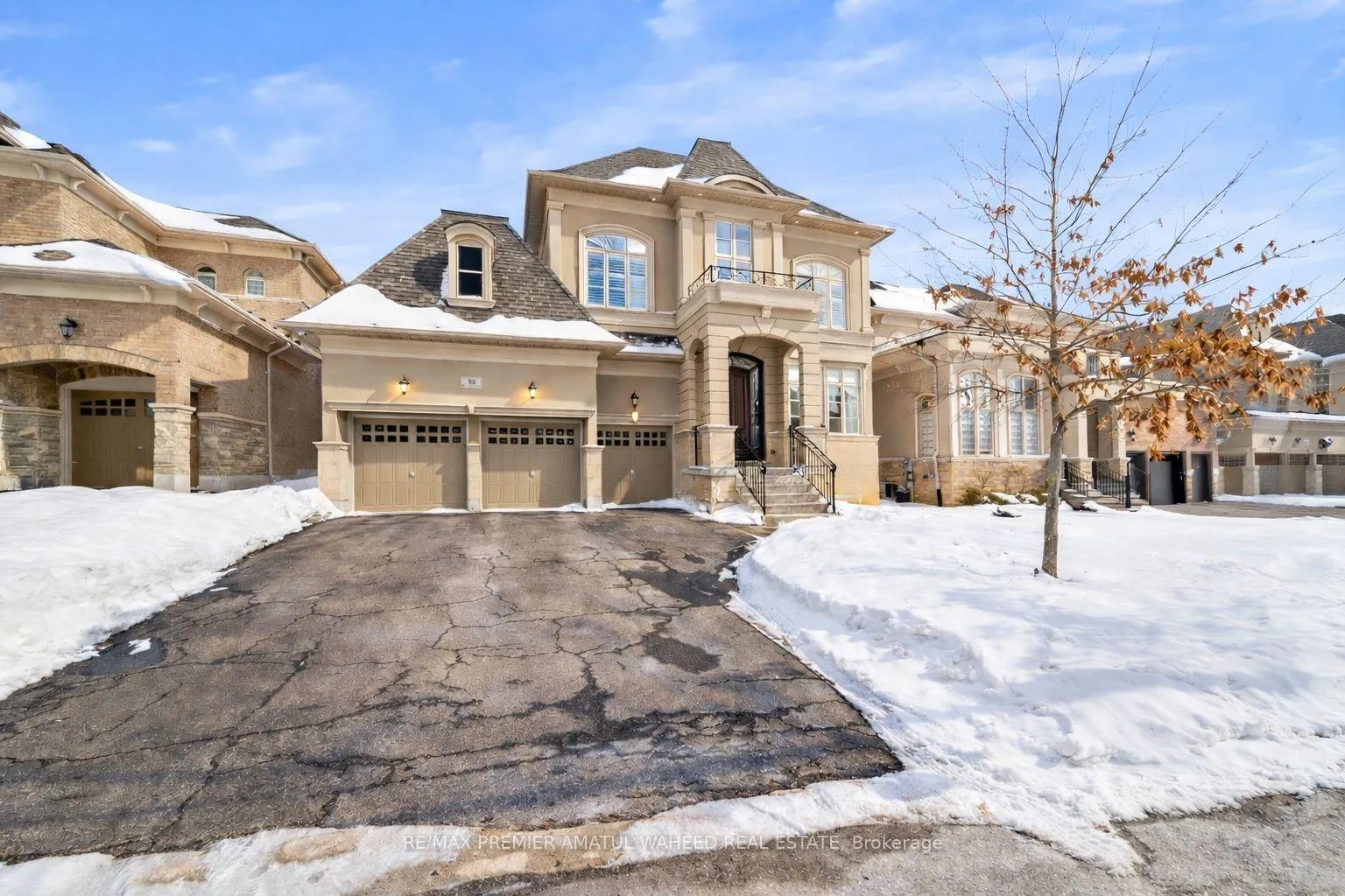 Photo 2 of 88 Silver Sterling Crescent, Vaughan, Vellore Village — HOMEH