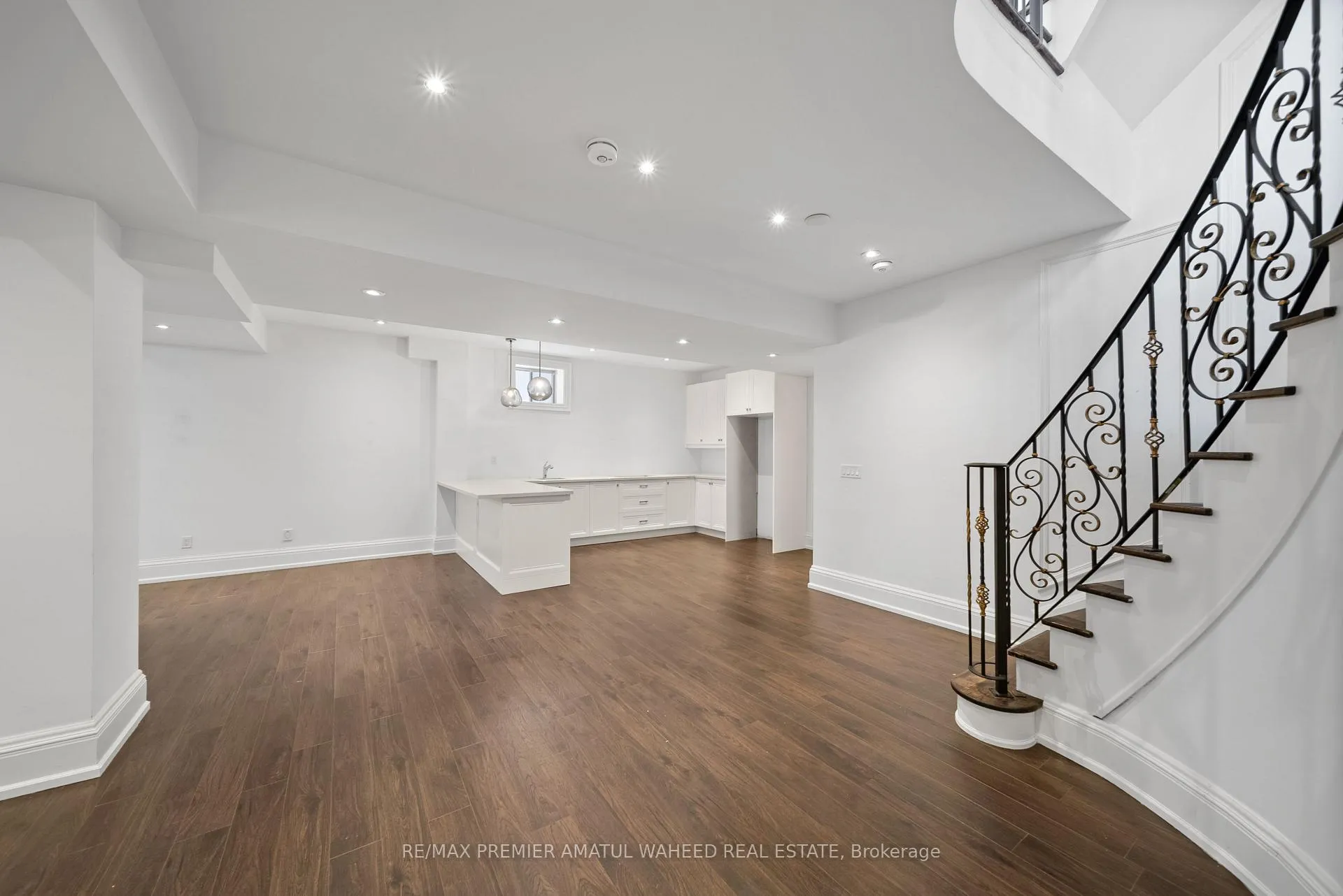 Photo 30 of 88 Silver Sterling Crescent, Vaughan, Vellore Village — HOMEH