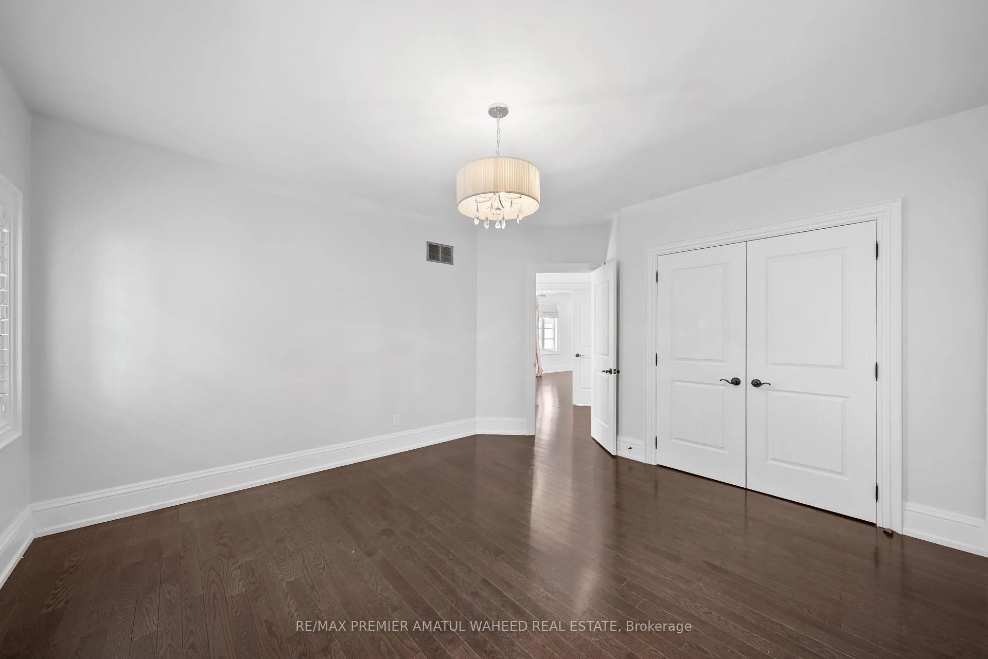 Photo 33 of 88 Silver Sterling Crescent, Vaughan, Vellore Village — HOMEH