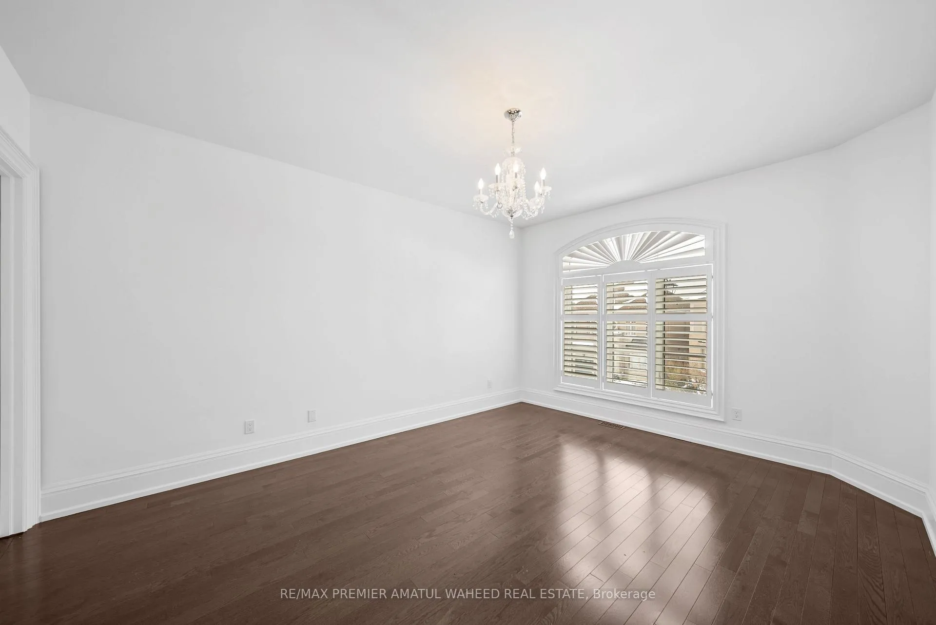Photo 36 of 88 Silver Sterling Crescent, Vaughan, Vellore Village — HOMEH