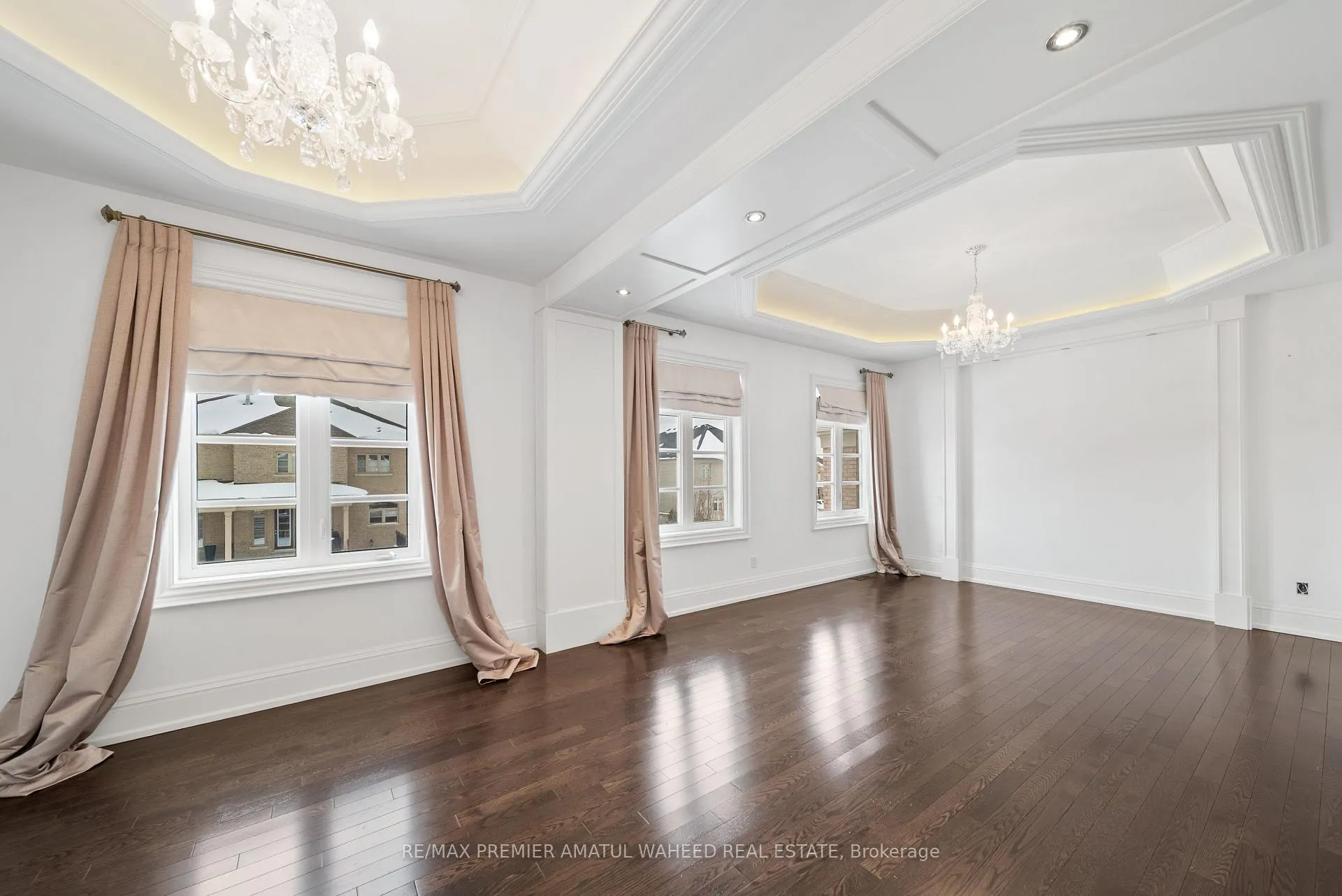 Photo 39 of 88 Silver Sterling Crescent, Vaughan, Vellore Village — HOMEH