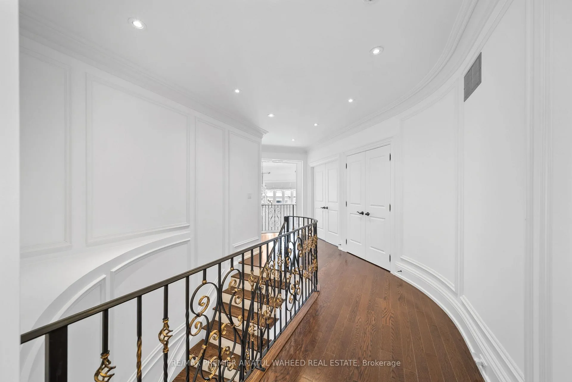 Photo 46 of 88 Silver Sterling Crescent, Vaughan, Vellore Village — HOMEH