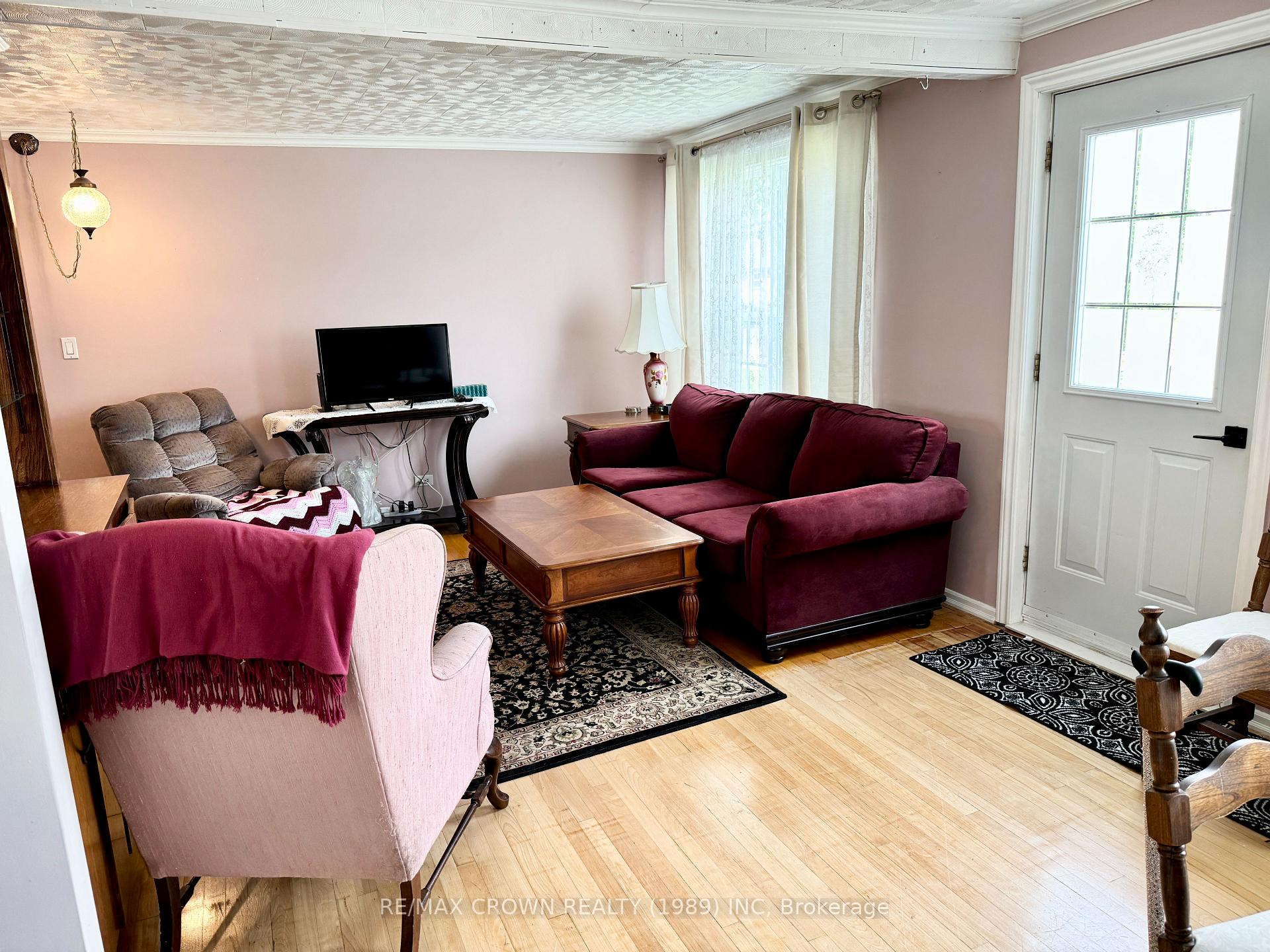 Photo 12 of 42 King Street, Kapuskasing — HOMEH