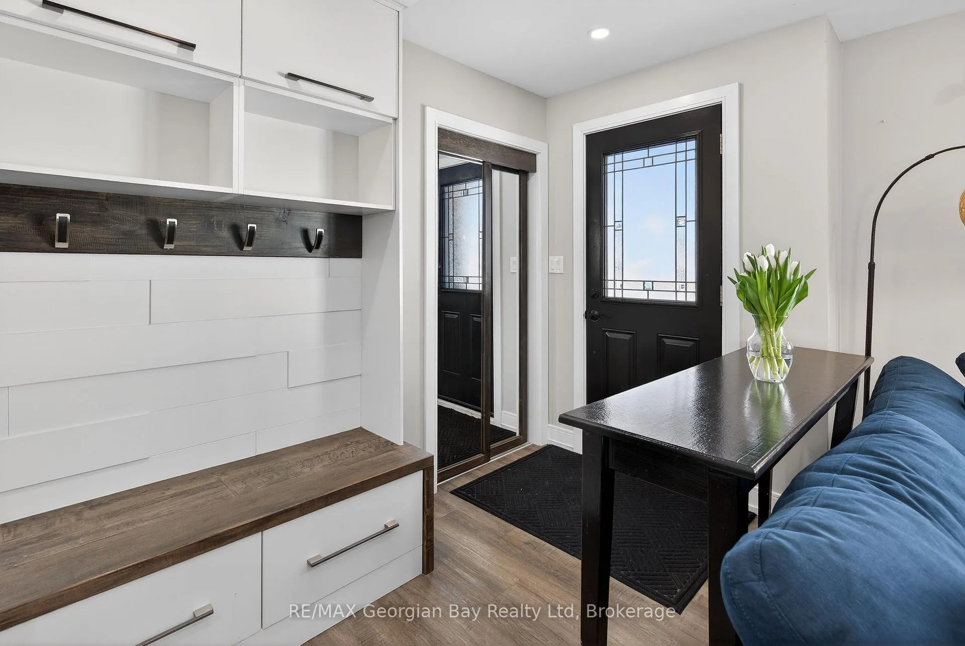 Photo 4 of 303 Seventh Street E, Midland — HOMEH