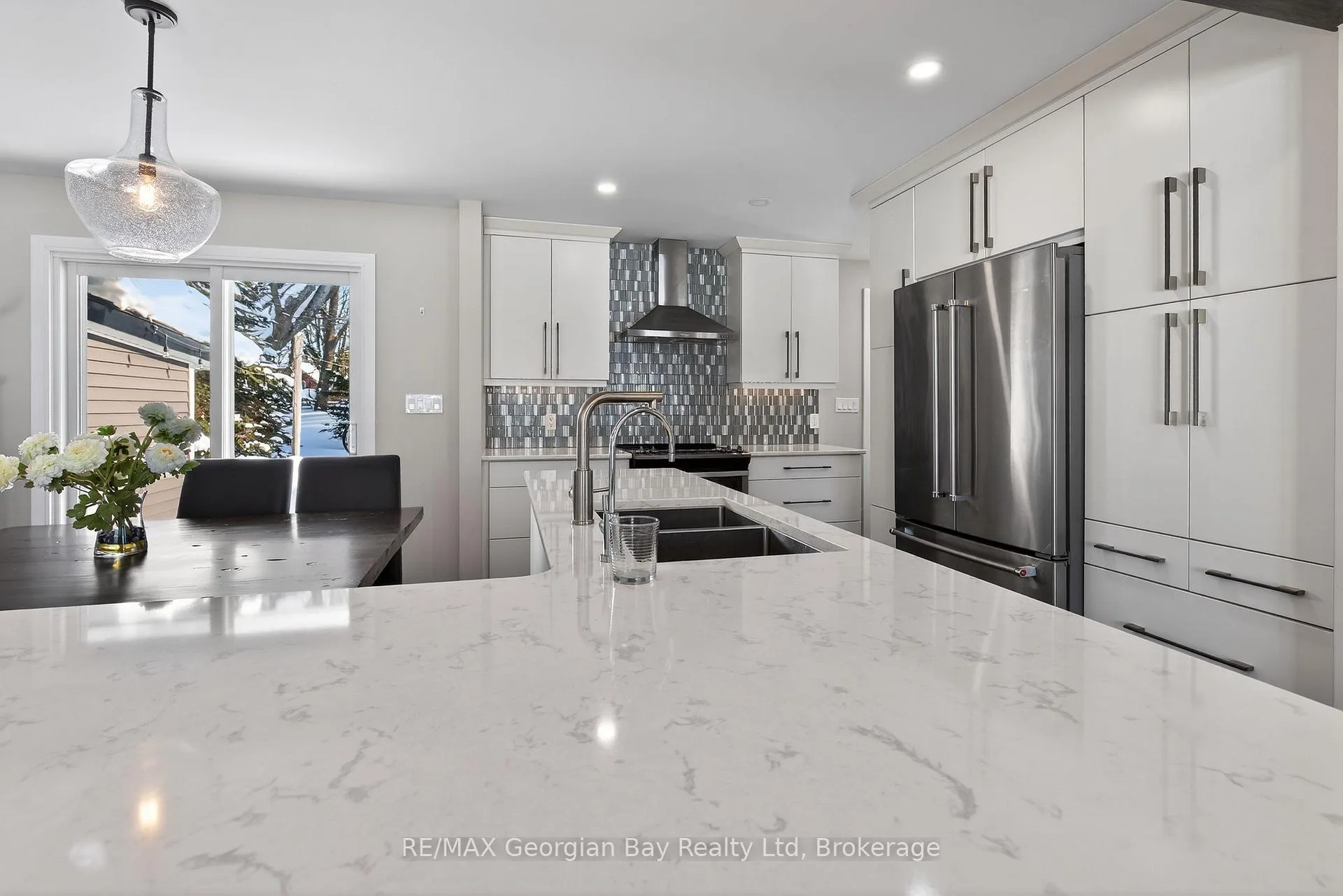 Photo 9 of 303 Seventh Street E, Midland — HOMEH