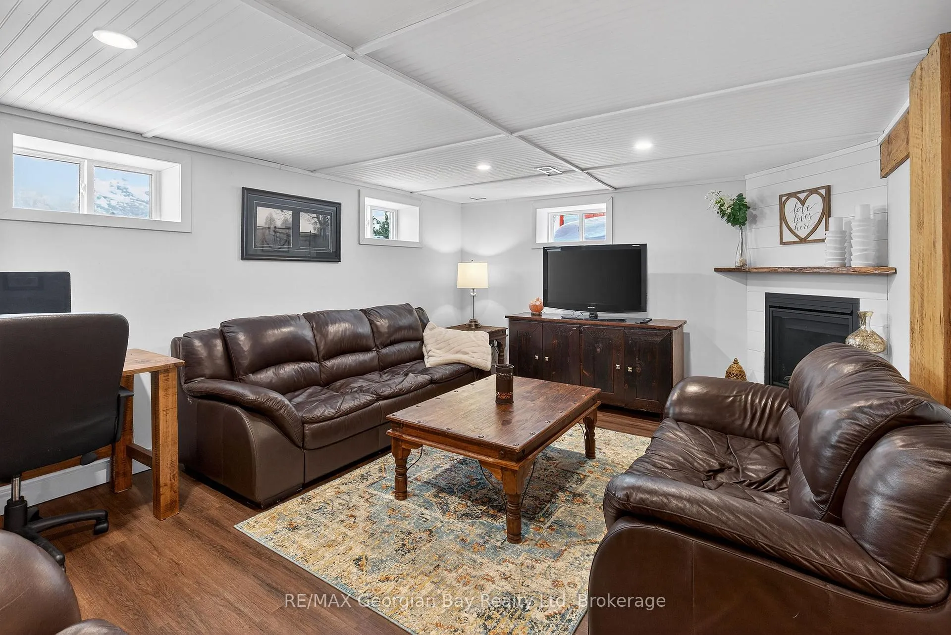 Photo 25 of 303 Seventh Street E, Midland — HOMEH
