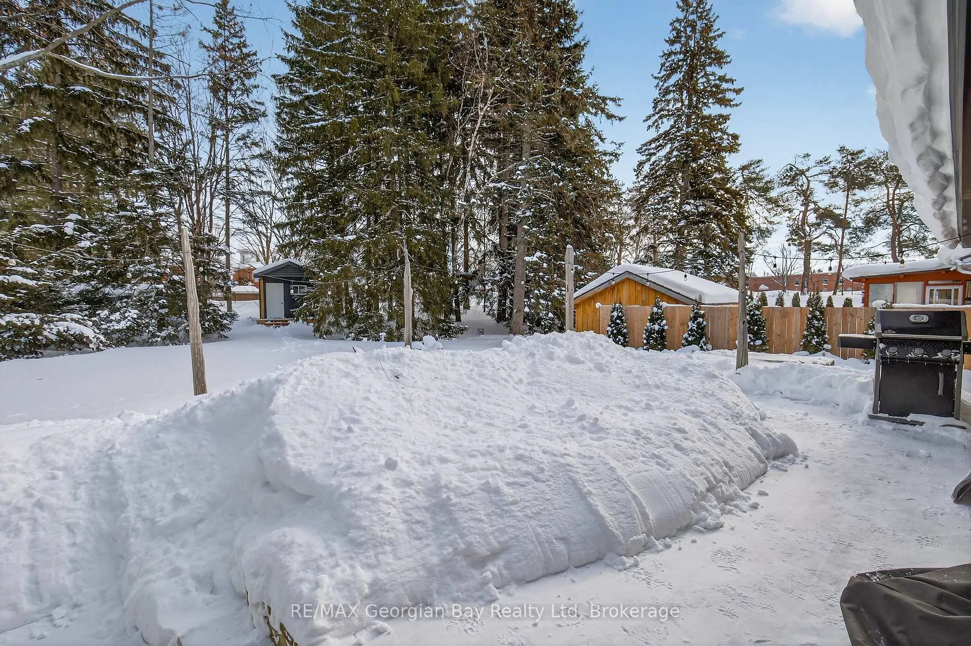 Photo 32 of 303 Seventh Street E, Midland — HOMEH