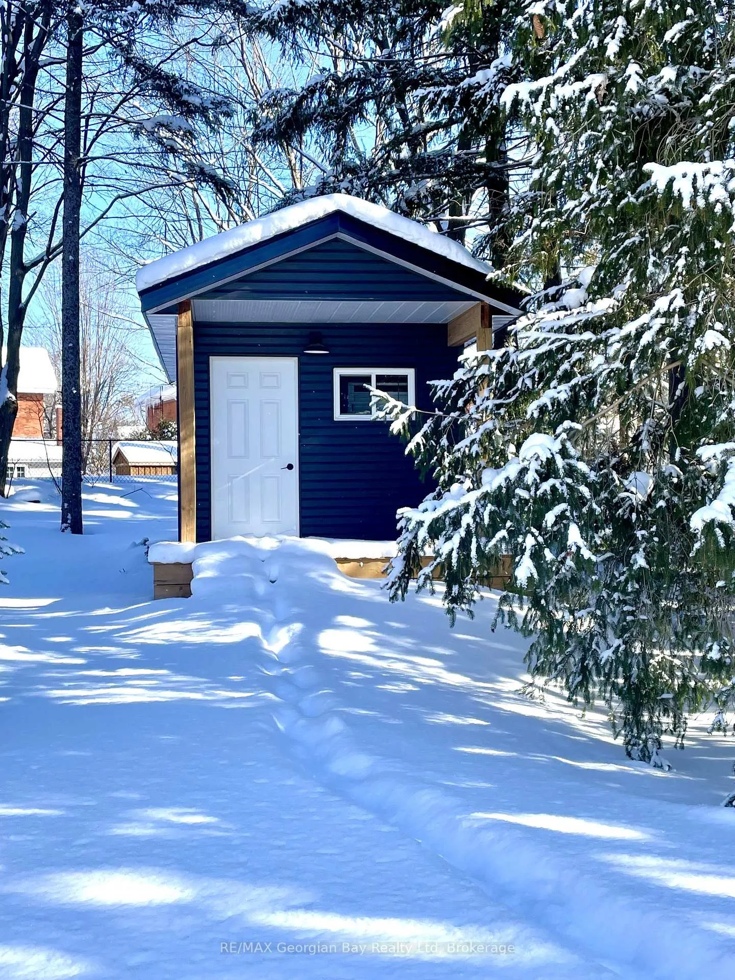 Photo 34 of 303 Seventh Street E, Midland — HOMEH