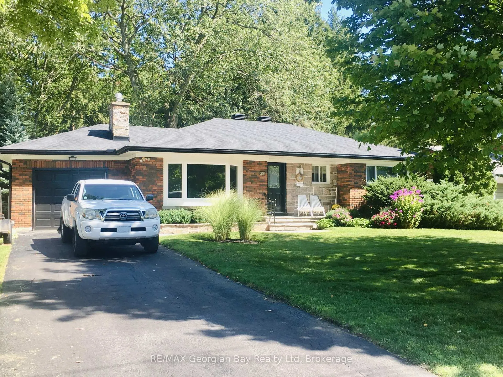 Photo 37 of 303 Seventh Street E, Midland — HOMEH