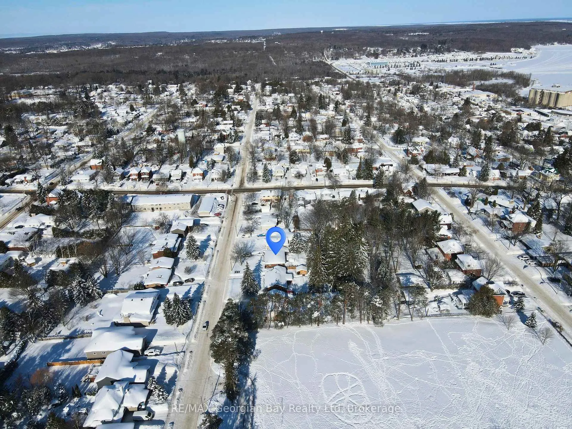 Photo 41 of 303 Seventh Street E, Midland — HOMEH