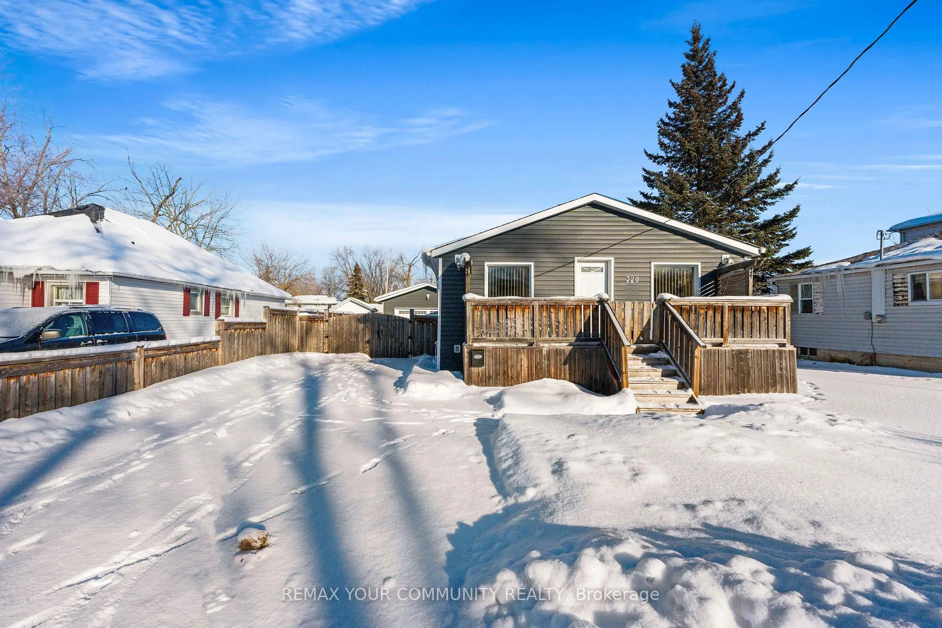 Photo 5 of 320 Pasadena Drive, Georgina, Keswick South — HOMEH
