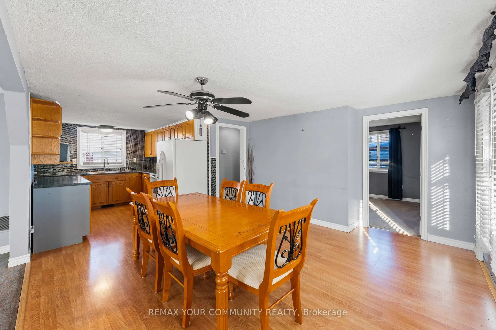 Photo 12 of 320 Pasadena Drive, Georgina, Keswick South — HOMEH