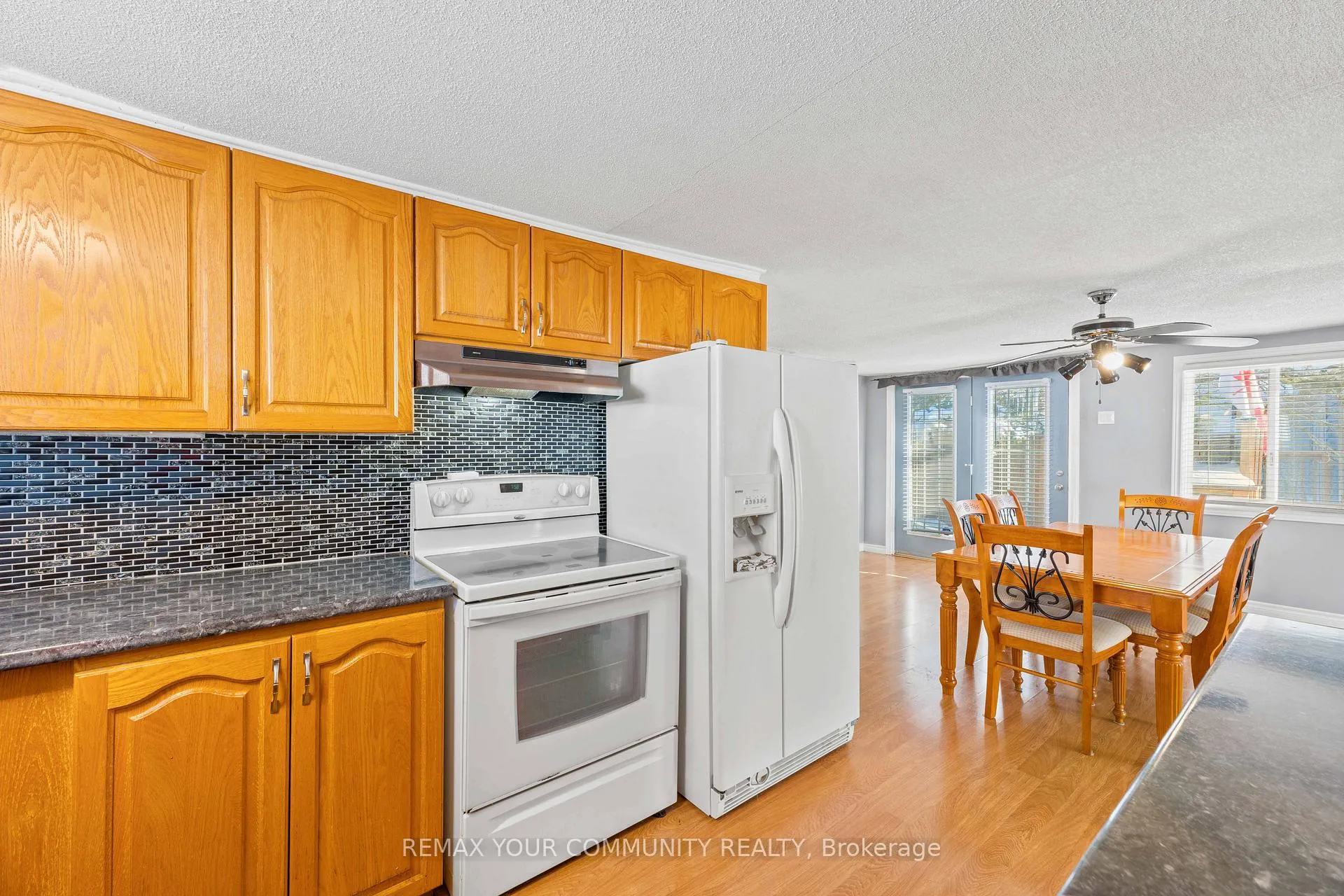 Photo 19 of 320 Pasadena Drive, Georgina, Keswick South — HOMEH