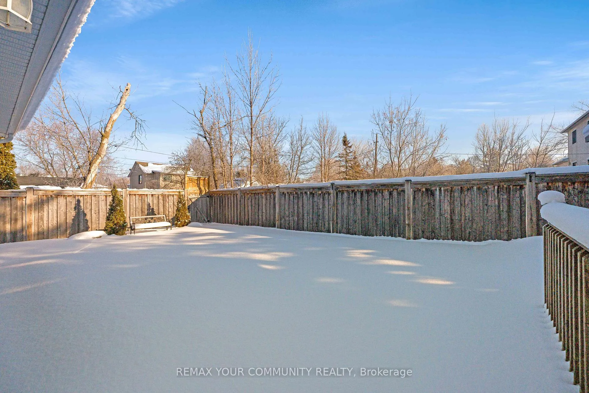Photo 37 of 320 Pasadena Drive, Georgina, Keswick South — HOMEH