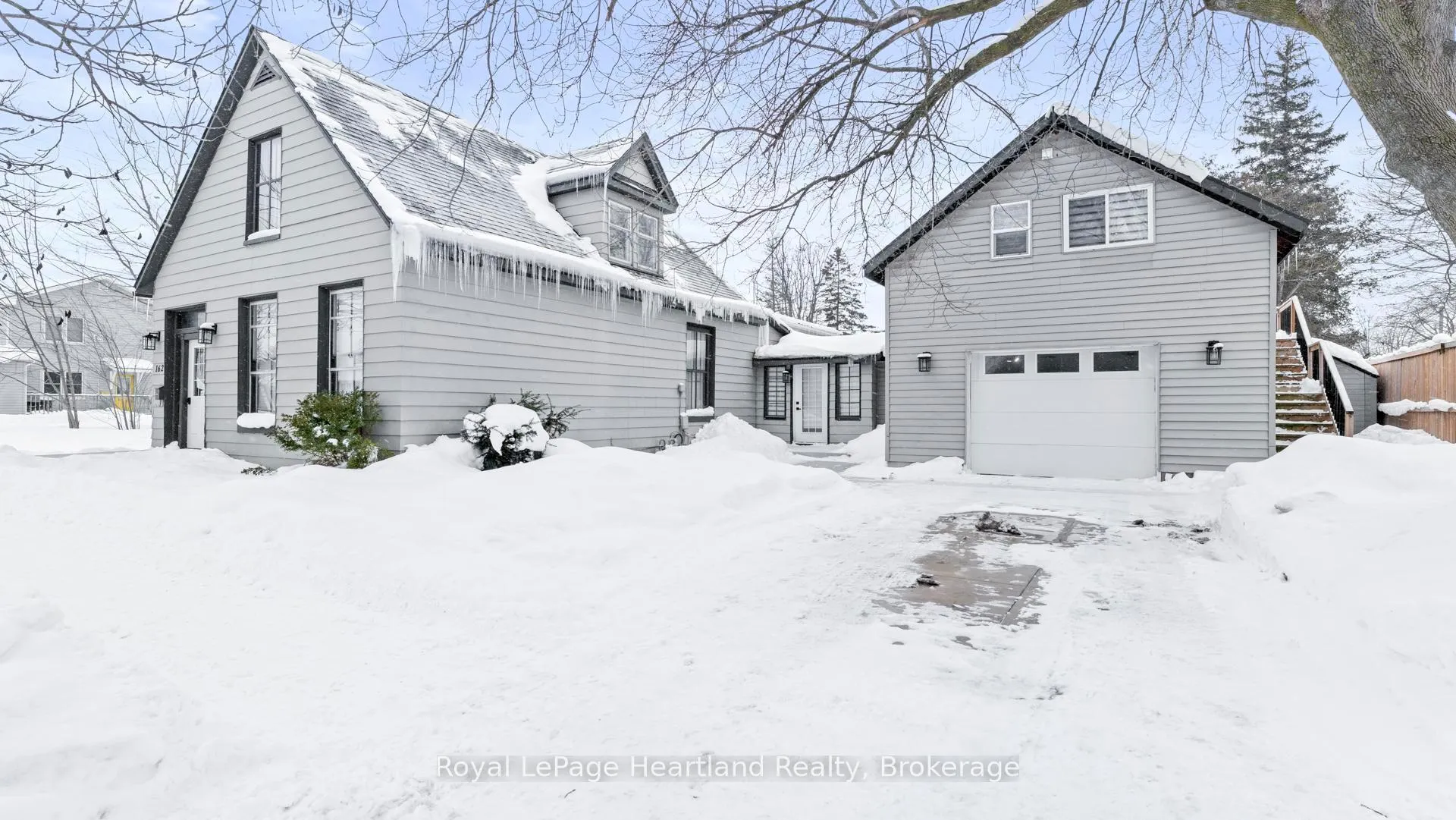 Photo 1 of 162 Wellington Street S, Goderich, Goderich (Town) — HOMEH