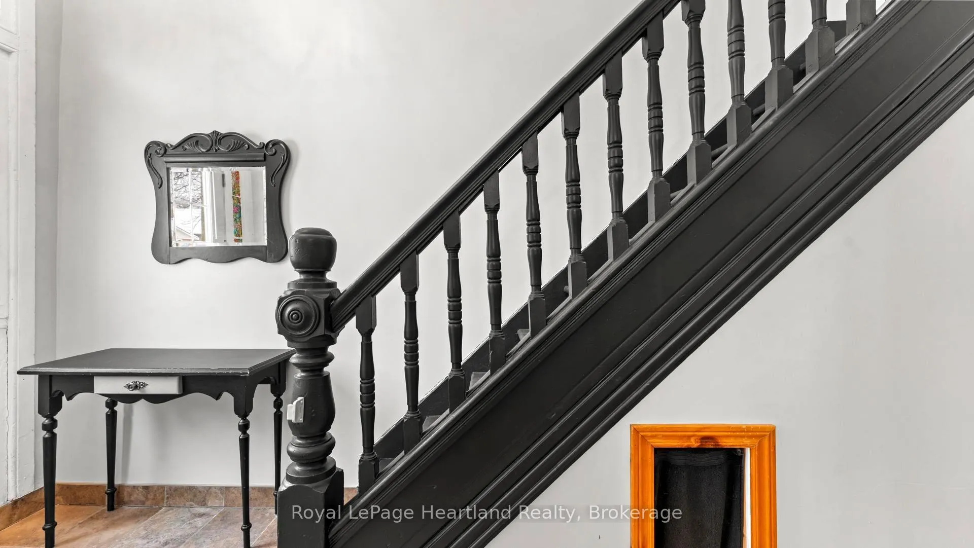 Photo 6 of 162 Wellington Street S, Goderich, Goderich (Town) — HOMEH