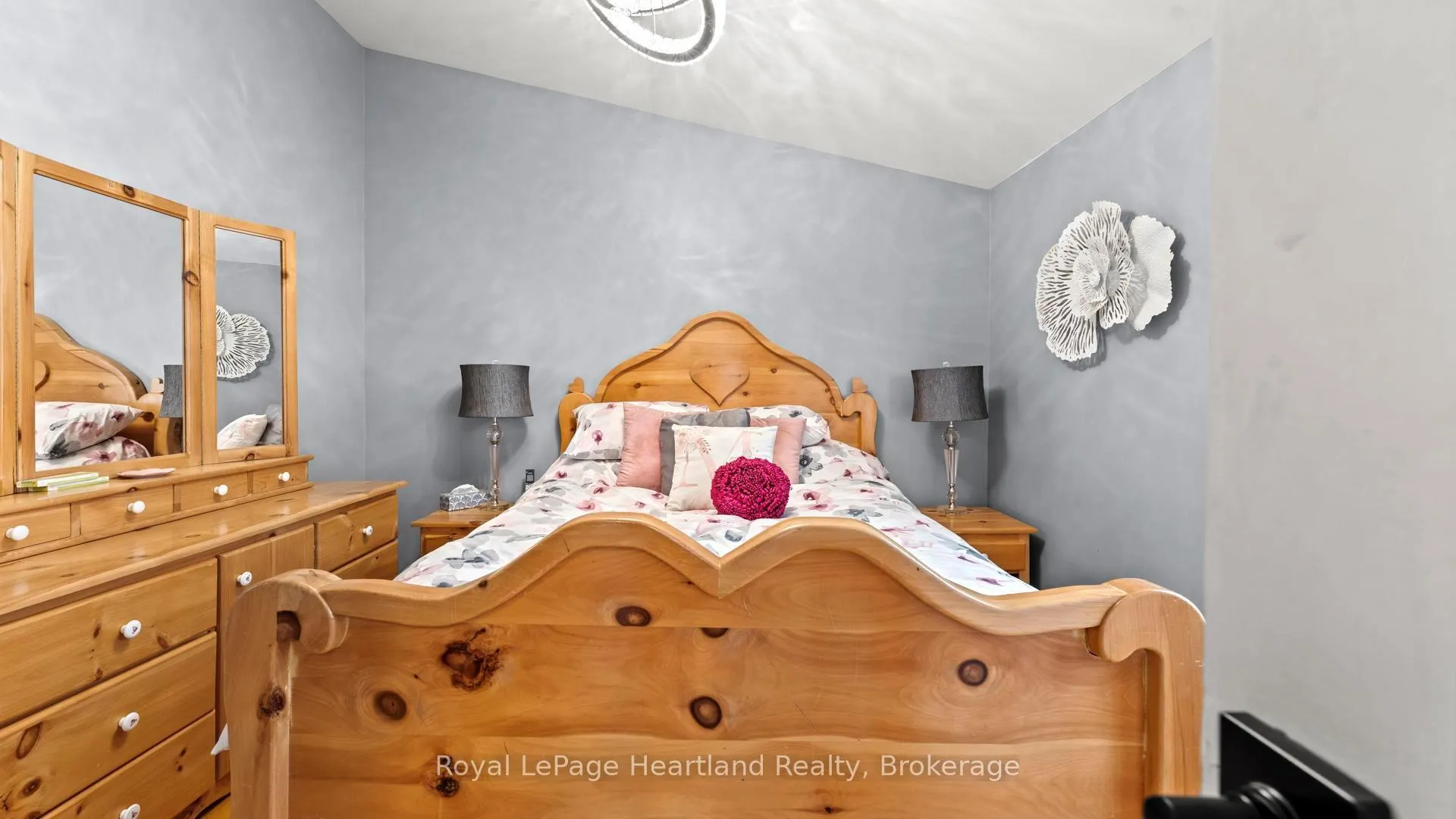 Photo 16 of 162 Wellington Street S, Goderich, Goderich (Town) — HOMEH