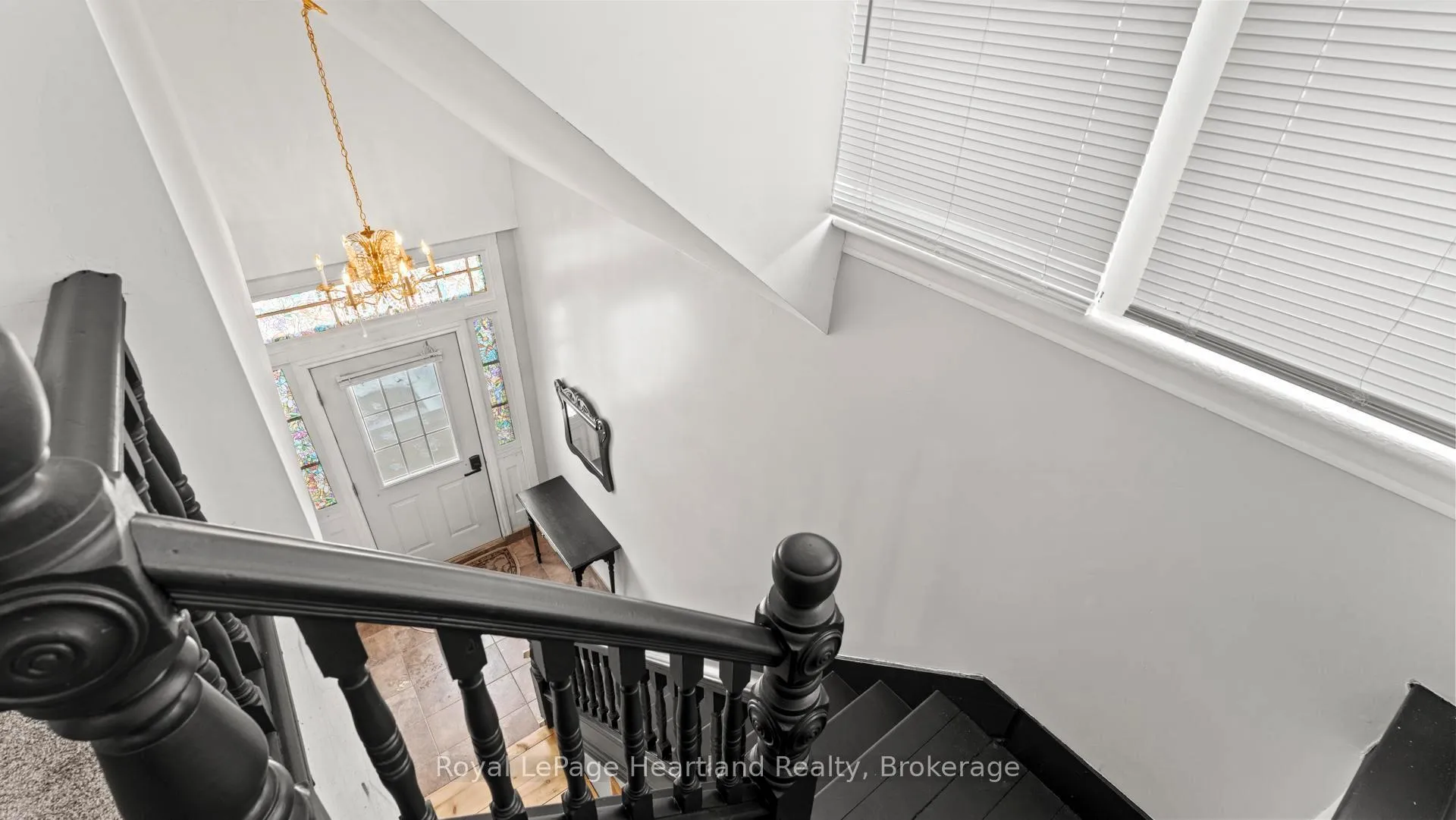 Photo 25 of 162 Wellington Street S, Goderich, Goderich (Town) — HOMEH
