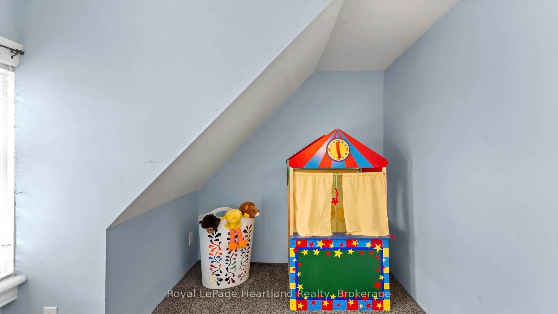 Photo 30 of 162 Wellington Street S, Goderich, Goderich (Town) — HOMEH