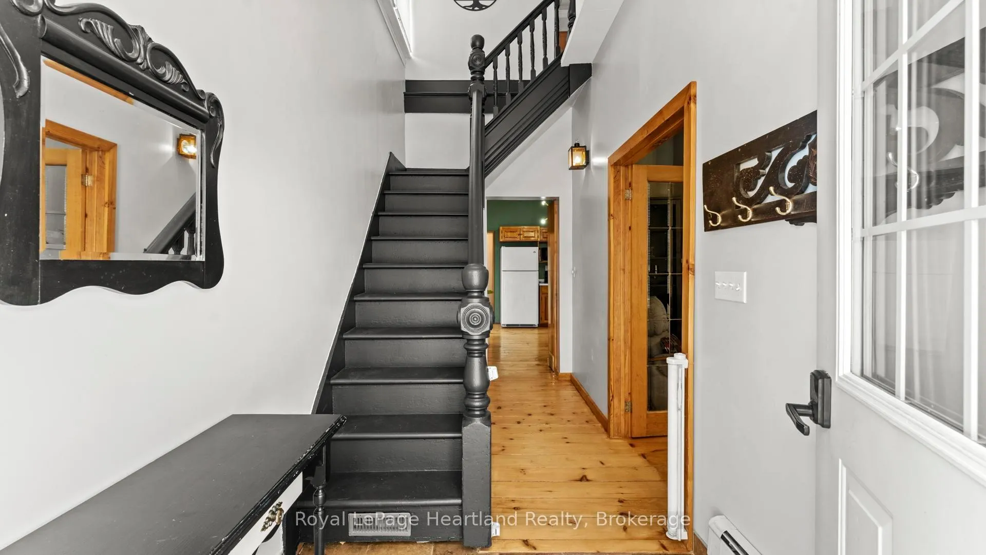Photo 33 of 162 Wellington Street S, Goderich, Goderich (Town) — HOMEH