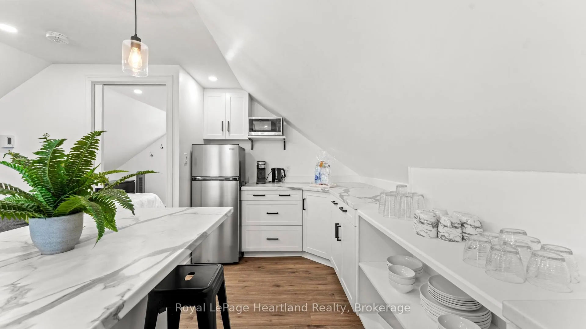 Photo 39 of 162 Wellington Street S, Goderich, Goderich (Town) — HOMEH