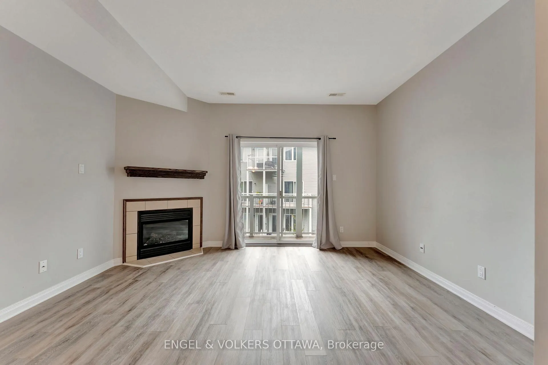 Photo 7 of Unit 33, 949 Cummings Avenue, Ottawa, Cyrville — HOMEH
