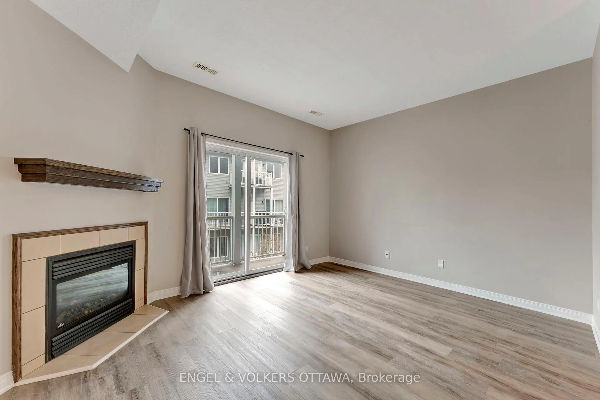 Photo 8 of Unit 33, 949 Cummings Avenue, Ottawa, Cyrville — HOMEH