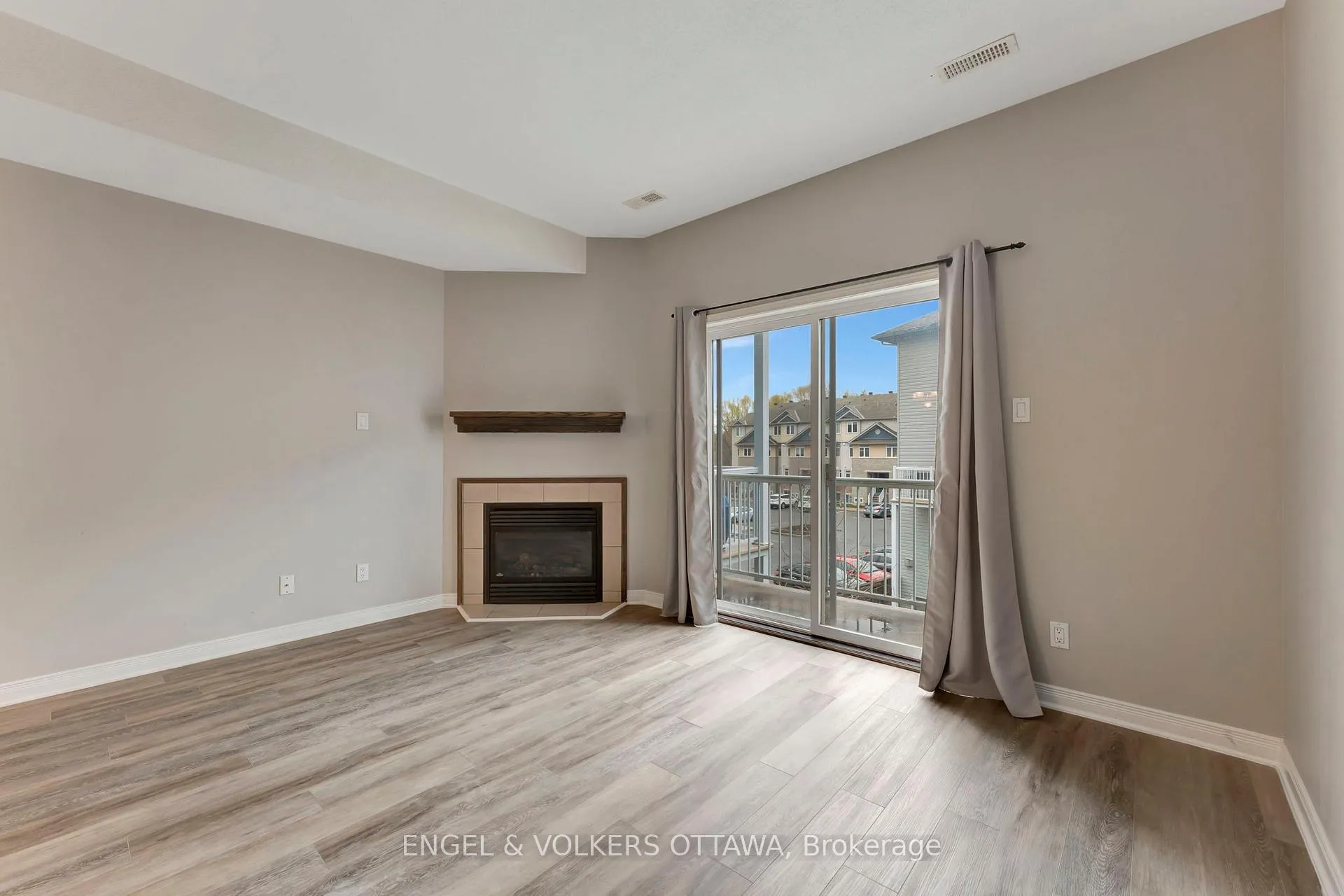 Photo 9 of Unit 33, 949 Cummings Avenue, Ottawa, Cyrville — HOMEH