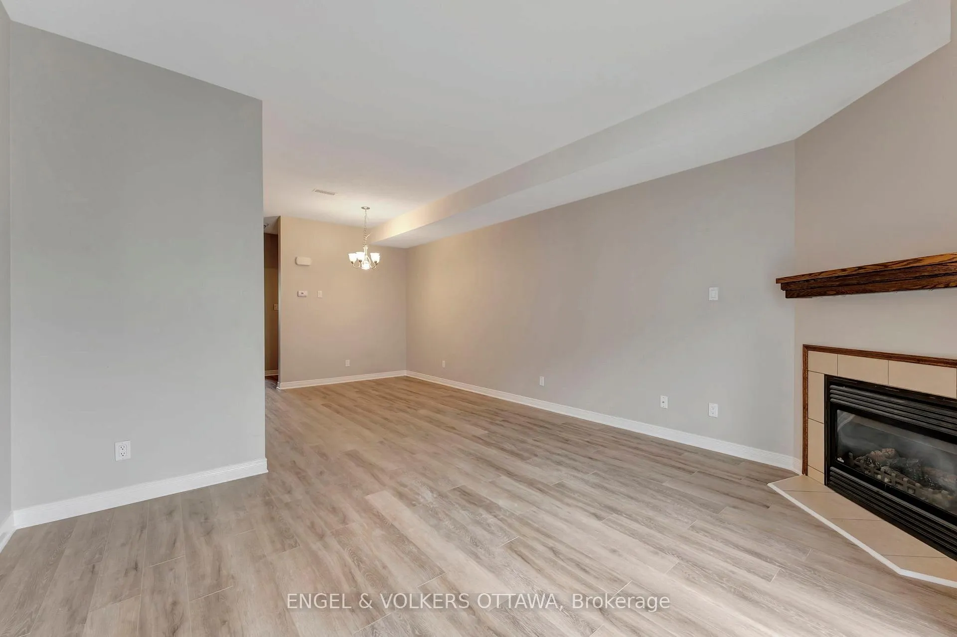 Photo 10 of Unit 33, 949 Cummings Avenue, Ottawa, Cyrville — HOMEH