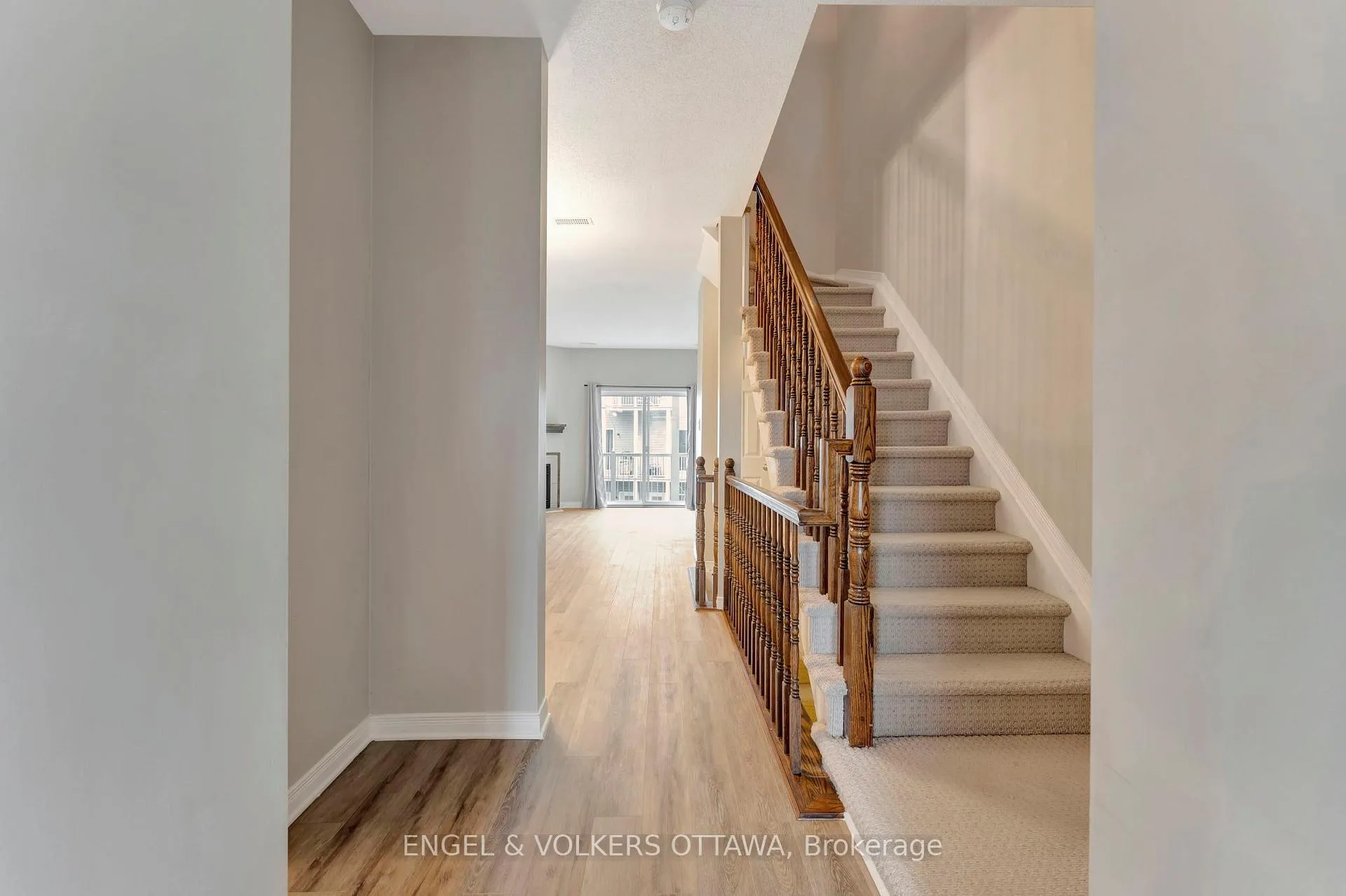 Photo 12 of Unit 33, 949 Cummings Avenue, Ottawa, Cyrville — HOMEH