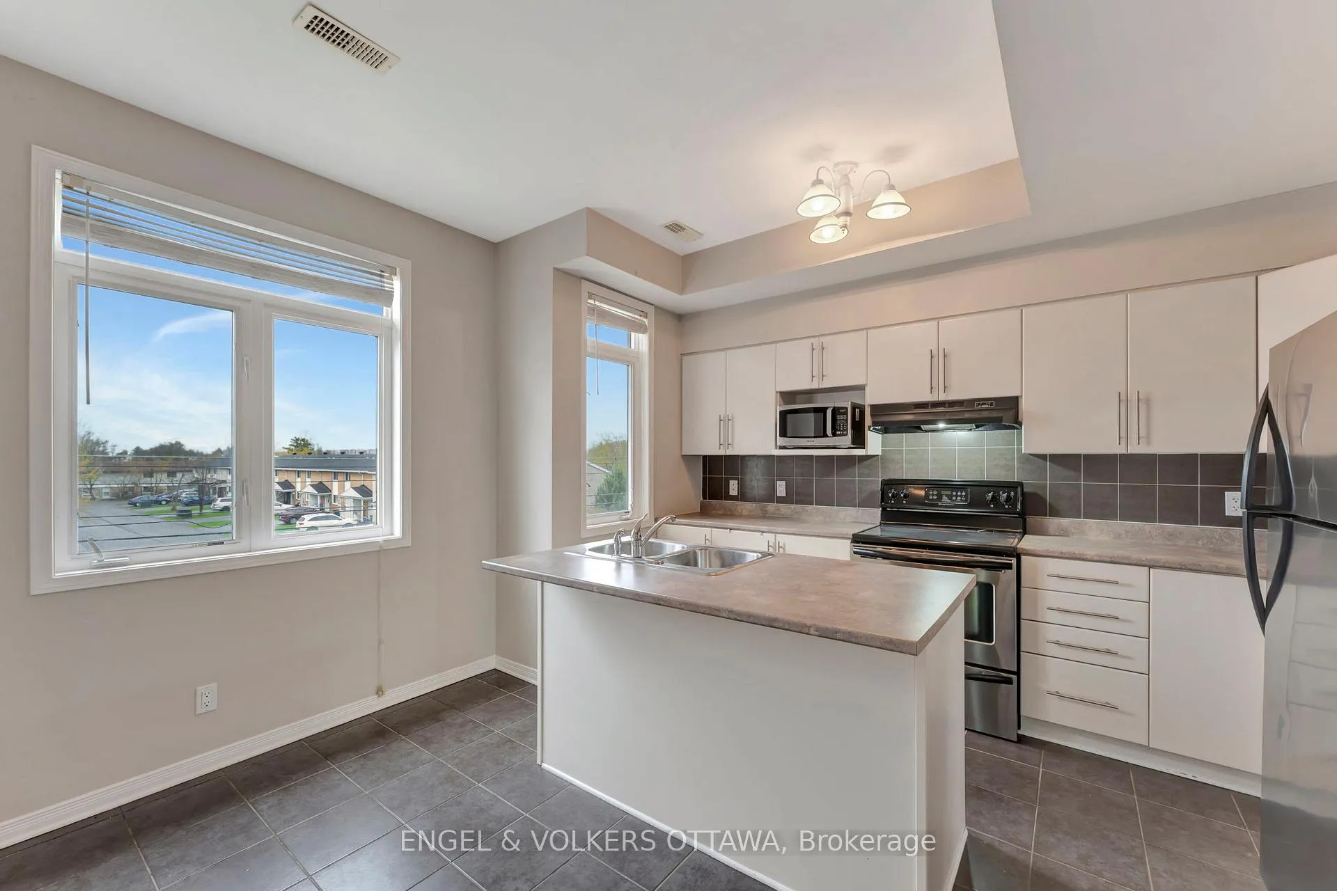 Photo 13 of Unit 33, 949 Cummings Avenue, Ottawa, Cyrville — HOMEH