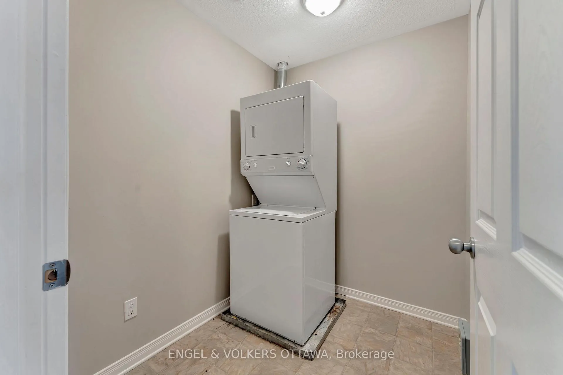 Photo 26 of Unit 33, 949 Cummings Avenue, Ottawa, Cyrville — HOMEH