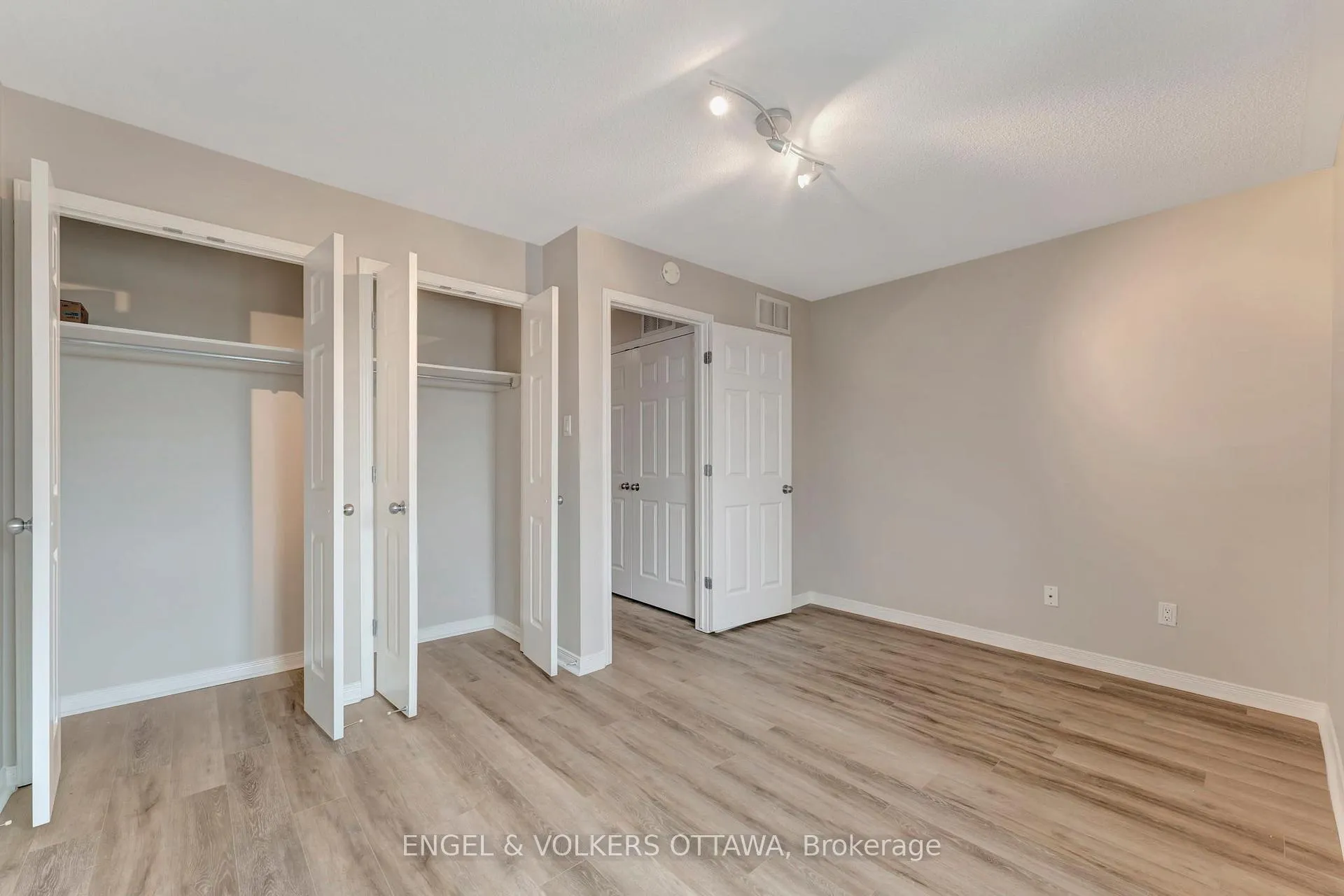 Photo 28 of Unit 33, 949 Cummings Avenue, Ottawa, Cyrville — HOMEH