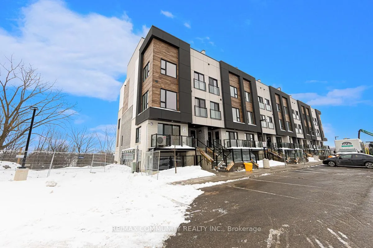 Photo 2 of Unit 201C, 16 Melbourne Avenue, St. Catharines, E. Chester — HOMEH
