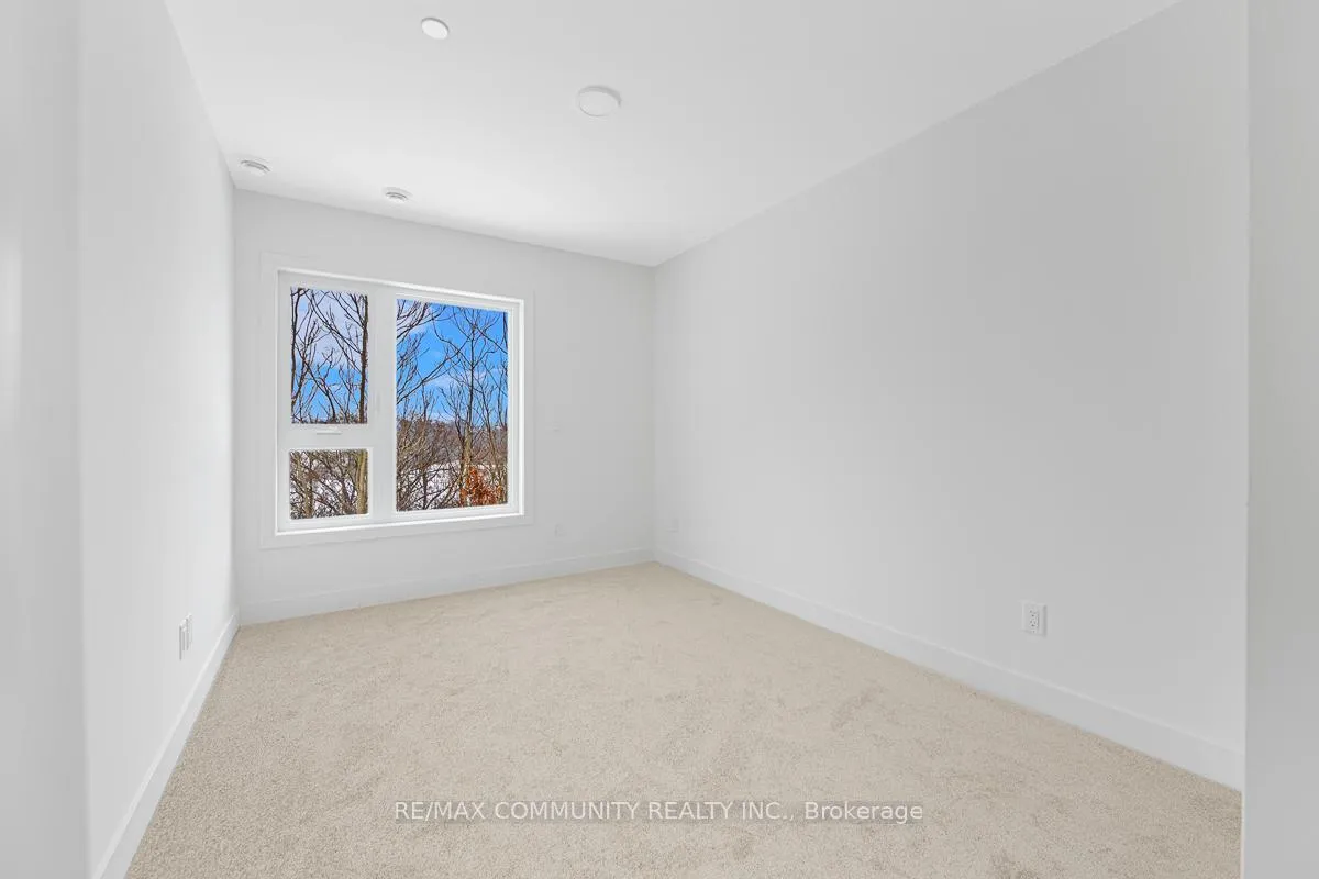Photo 7 of Unit 201C, 16 Melbourne Avenue, St. Catharines, E. Chester — HOMEH