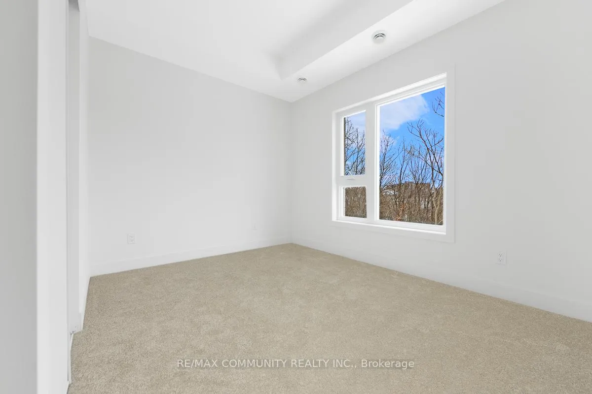 Photo 10 of Unit 201C, 16 Melbourne Avenue, St. Catharines, E. Chester — HOMEH