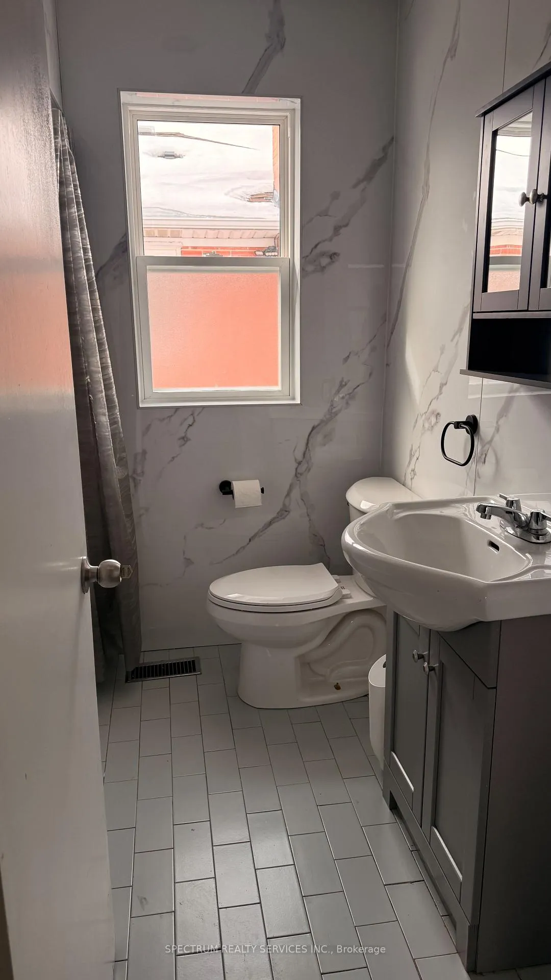 Photo 8 of 213 Thistle Down Boulevard, Etobicoke, Thistletown-Beaumonde Heights — HOMEH