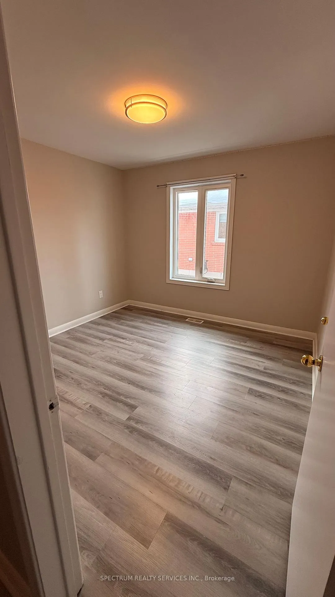 Photo 9 of 213 Thistle Down Boulevard, Etobicoke, Thistletown-Beaumonde Heights — HOMEH