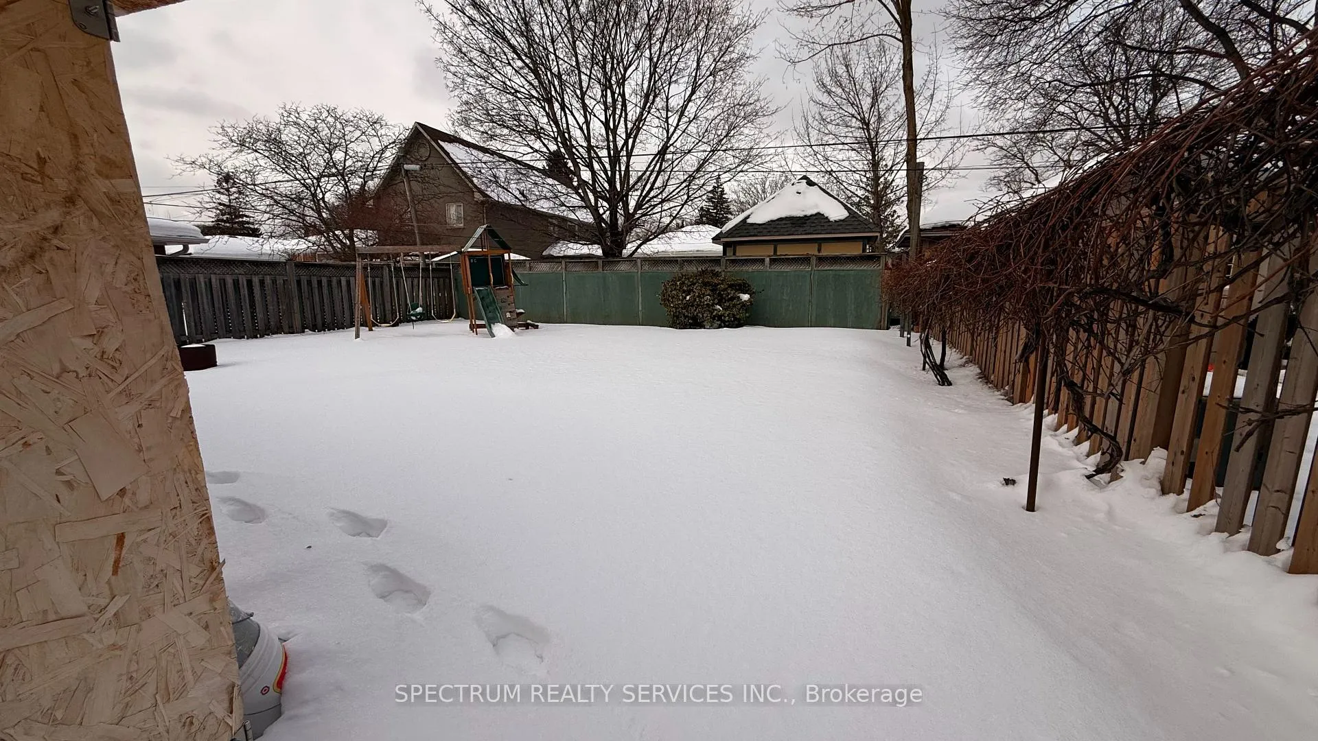 Photo 17 of 213 Thistle Down Boulevard, Etobicoke, Thistletown-Beaumonde Heights — HOMEH