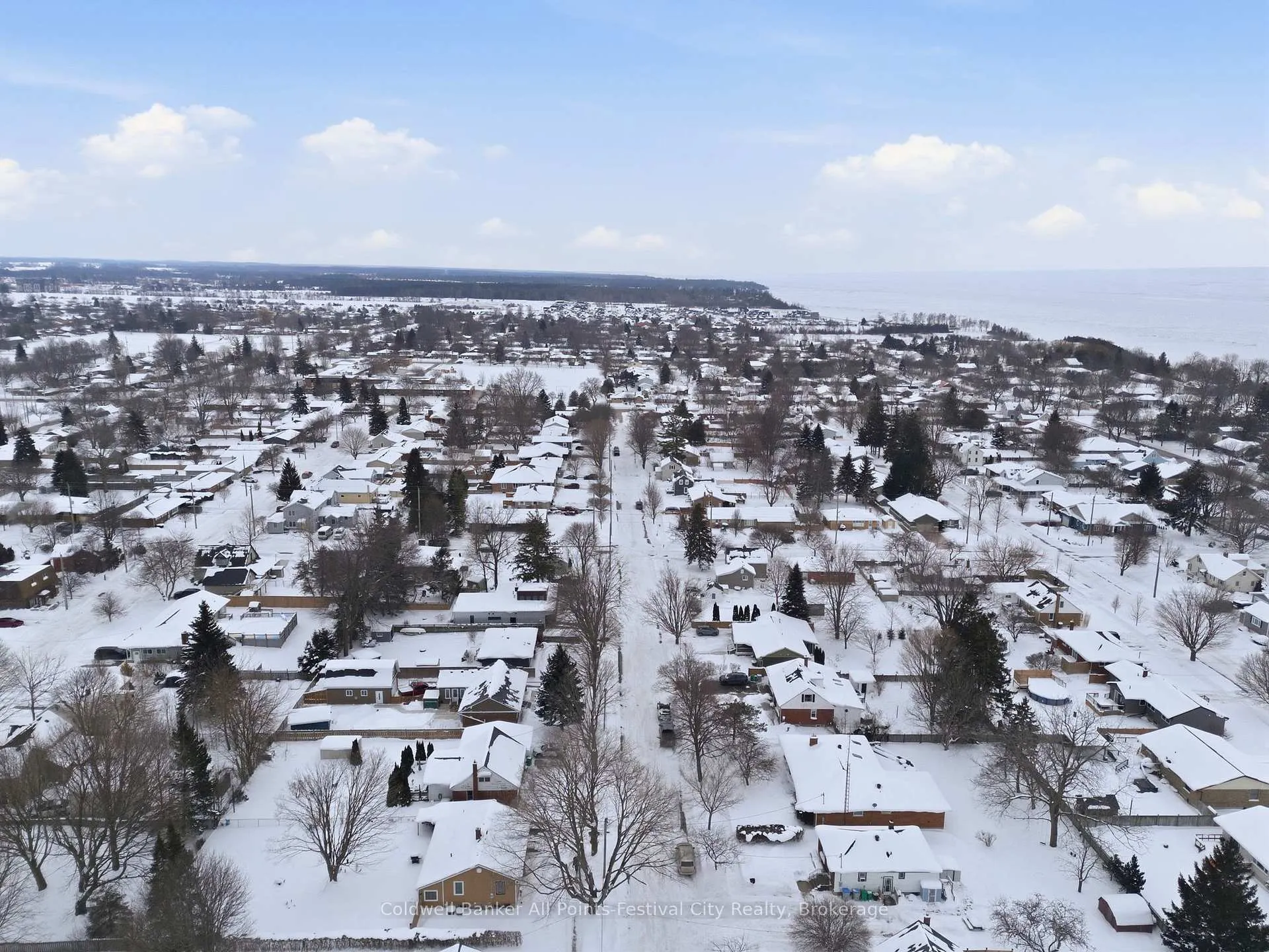 Photo 18 of 136 Elizabeth Street, Goderich, Goderich (Town) — HOMEH