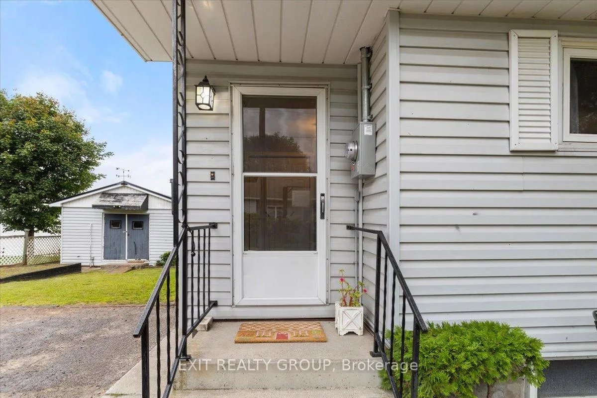 Photo 4 of 82 Outlet Road, Prince Edward County, Athol Ward — HOMEH